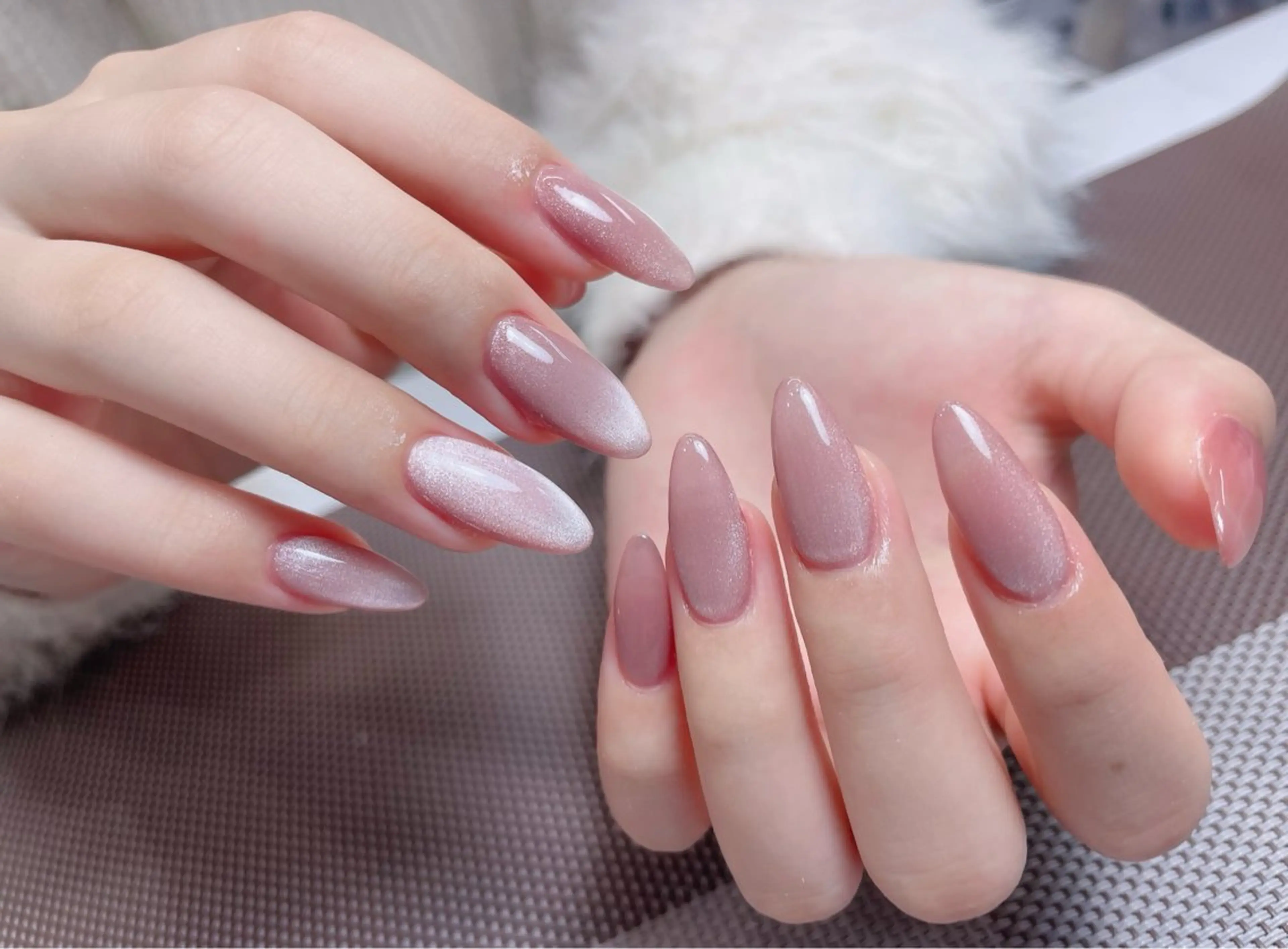 ネイル チークネイル 長さ出し フレンチネイル グラデーション キラキラネイル MEO NAILのネイルデザイン