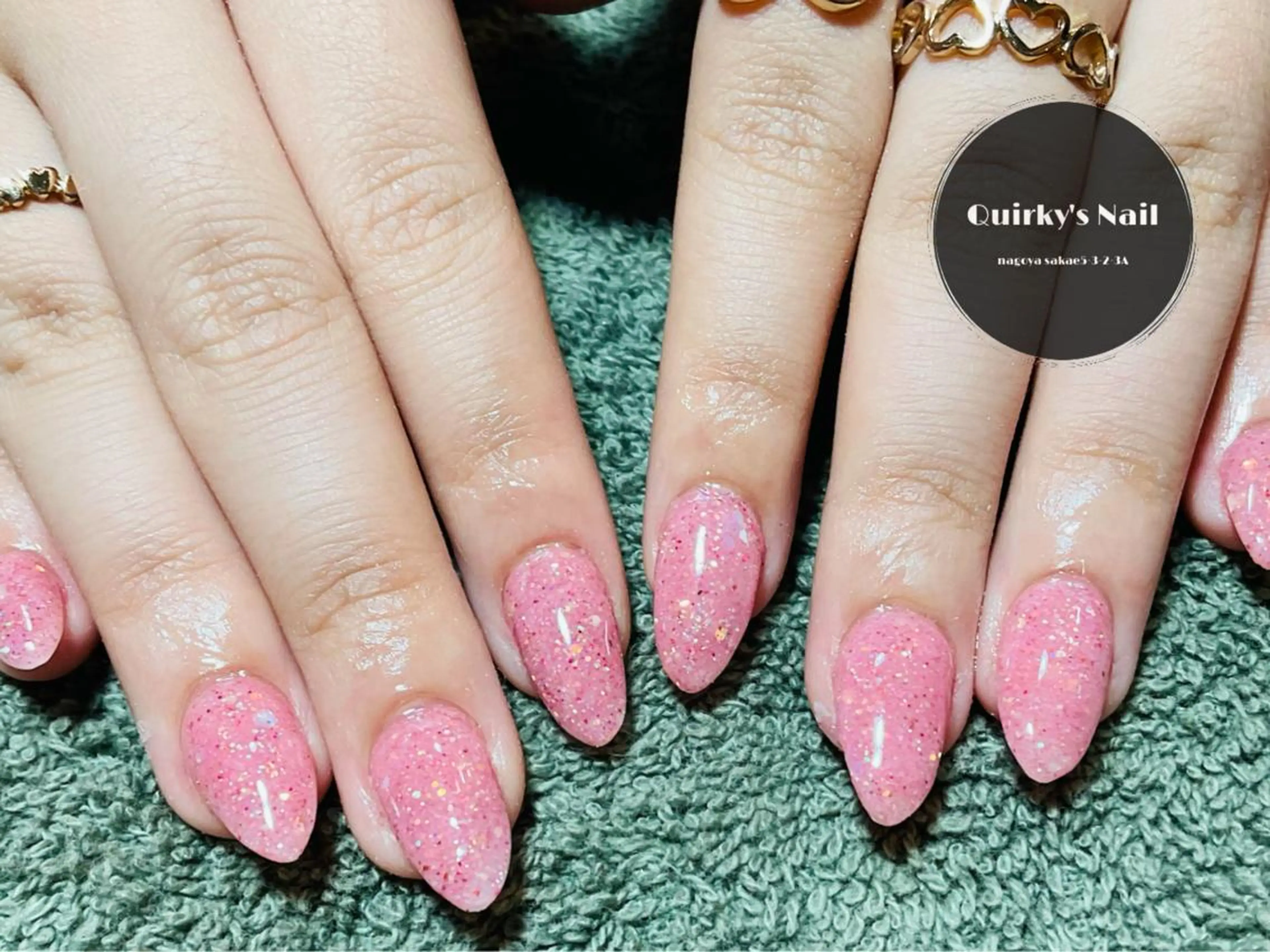ネイル アートネイル ジェルネイル ラメ(グリッター) ワンカラーネイル ピンク Quirky's Nail【栄店】のネイルデザイン