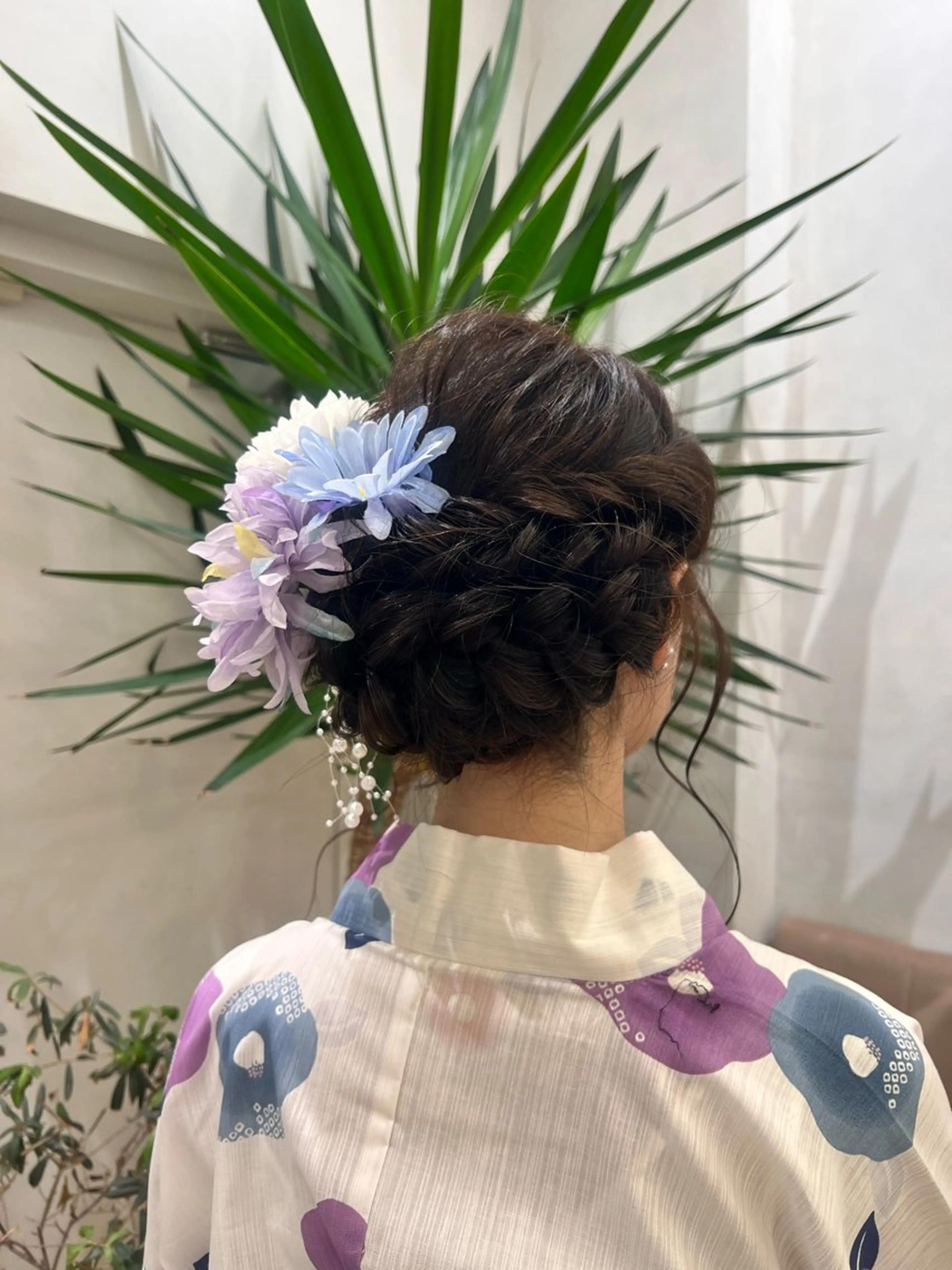 ロング ヘアセット ブリーチカラー 〻髪質改善〻アレンジのヘアスタイル