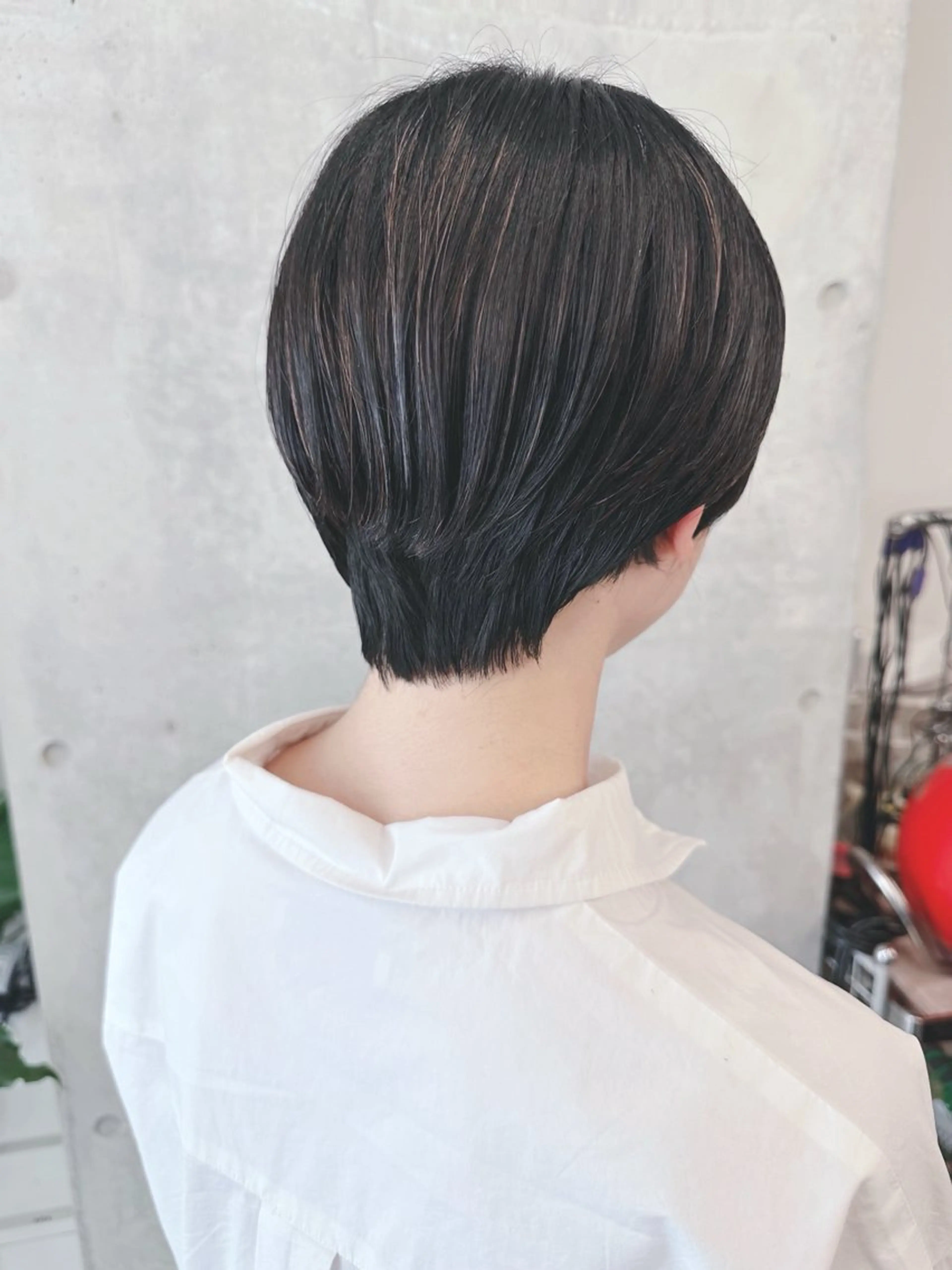 ショート カット とうい/パーマボブ/ くせ毛/丸みボブのヘアスタイル