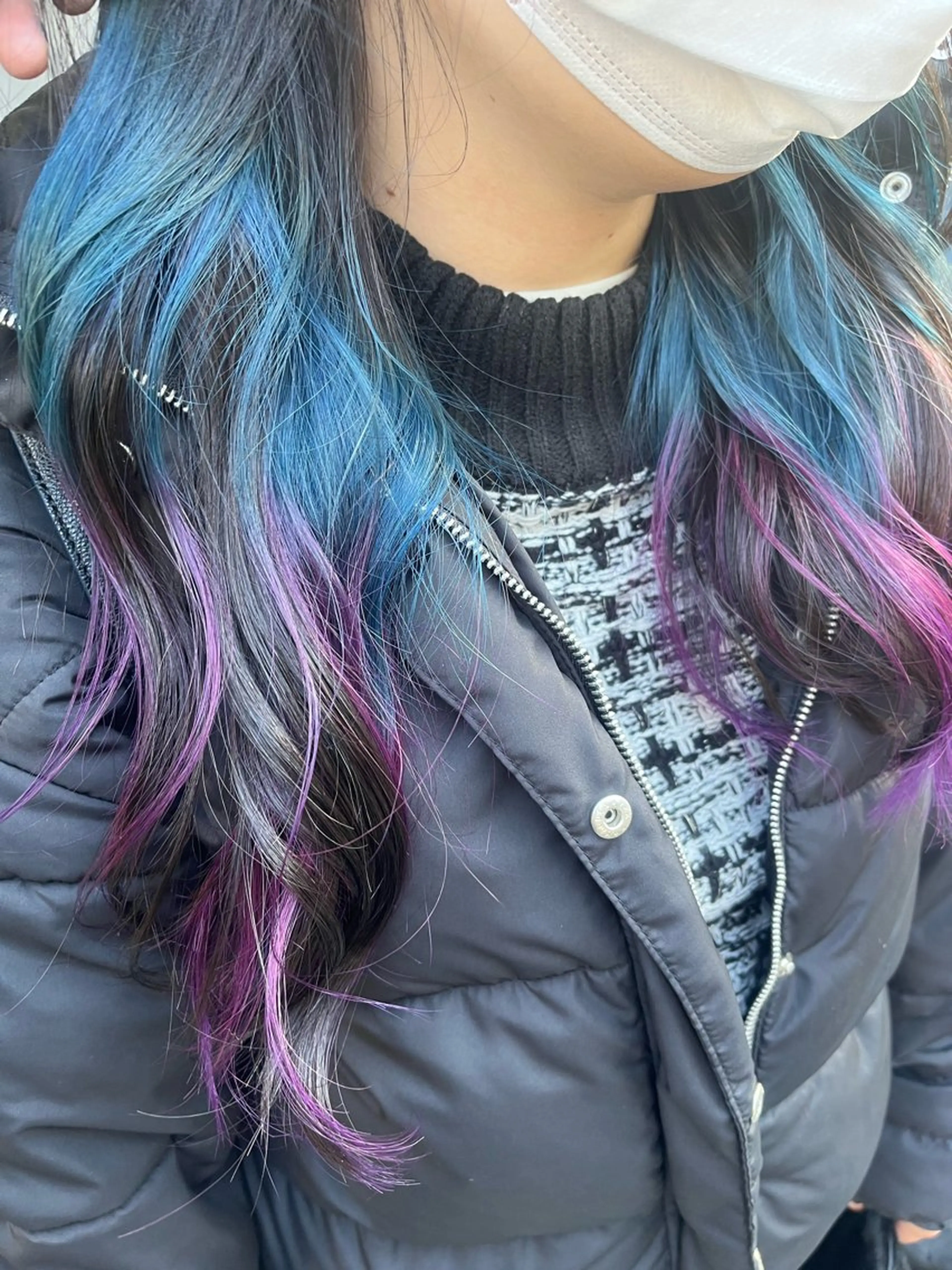 ロング カラー ブリーチ イヤリングカラー ユニコーンカラー カット ヘアカラー トリートメント 原宿サロン代表 デザインカラー伊藤卓のヘアスタイル