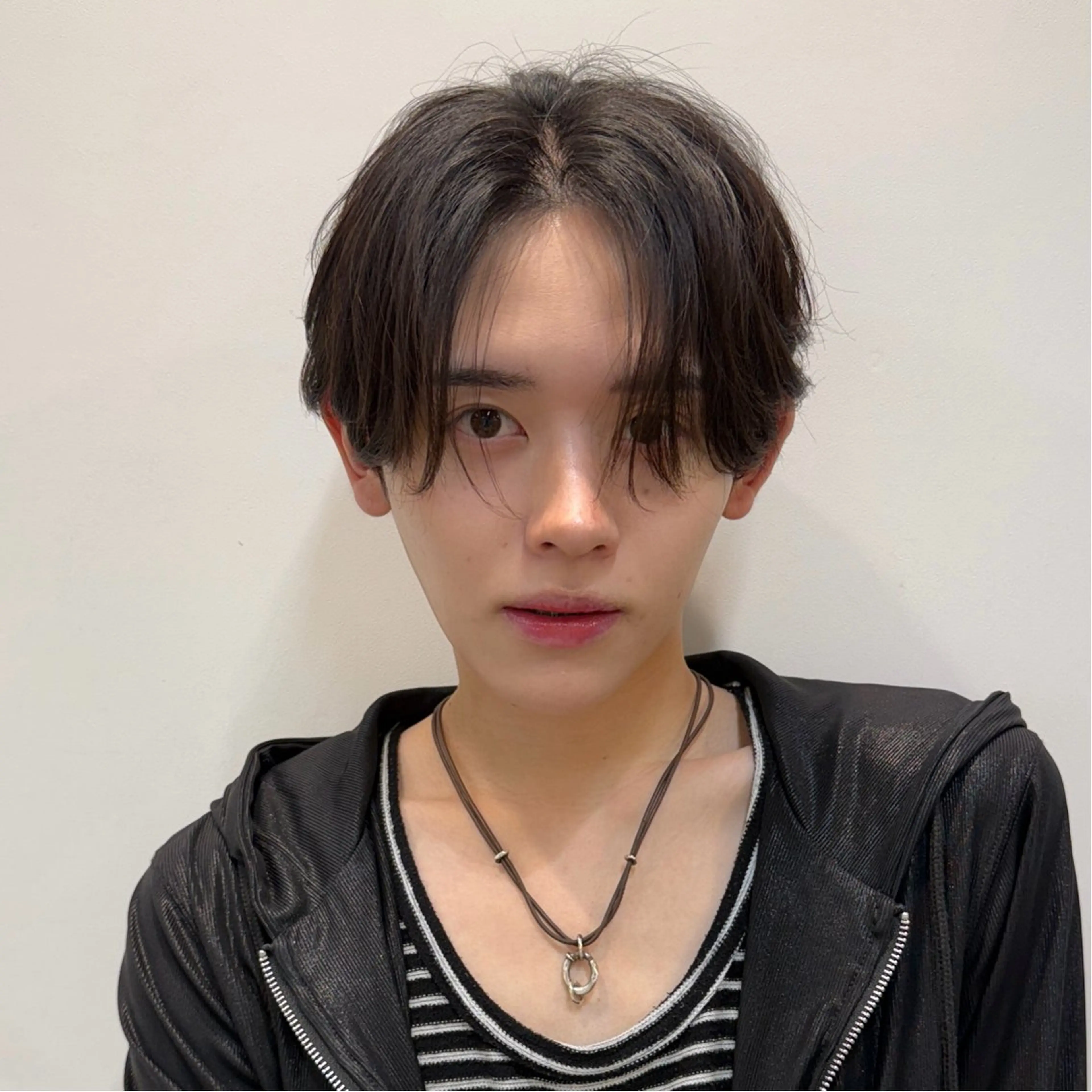 メンズ Hiroki/韓国 センターパートのヘアスタイル