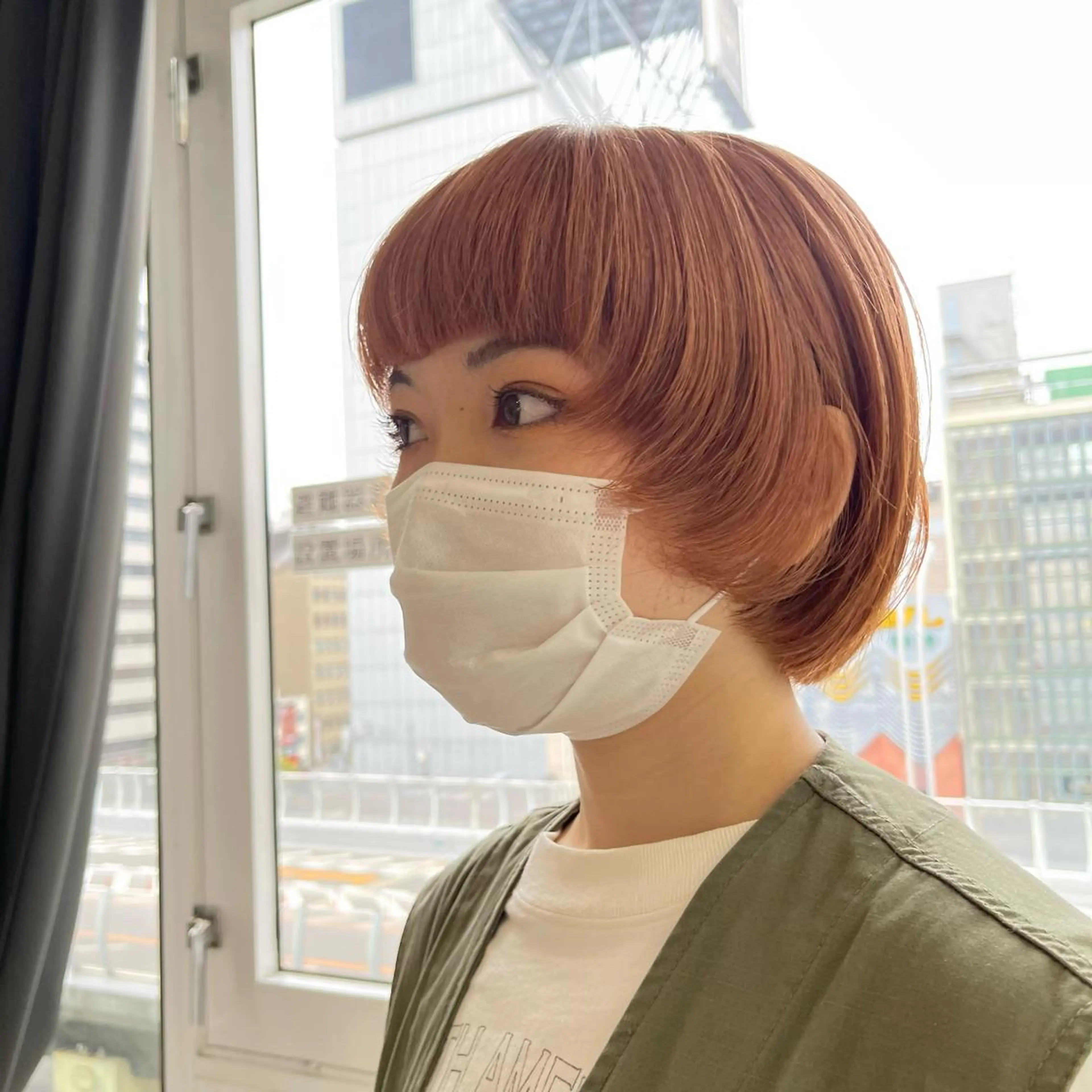 ショート くせ毛 顔まわりレイヤー レイヤーカット lunty miichiのヘアスタイル