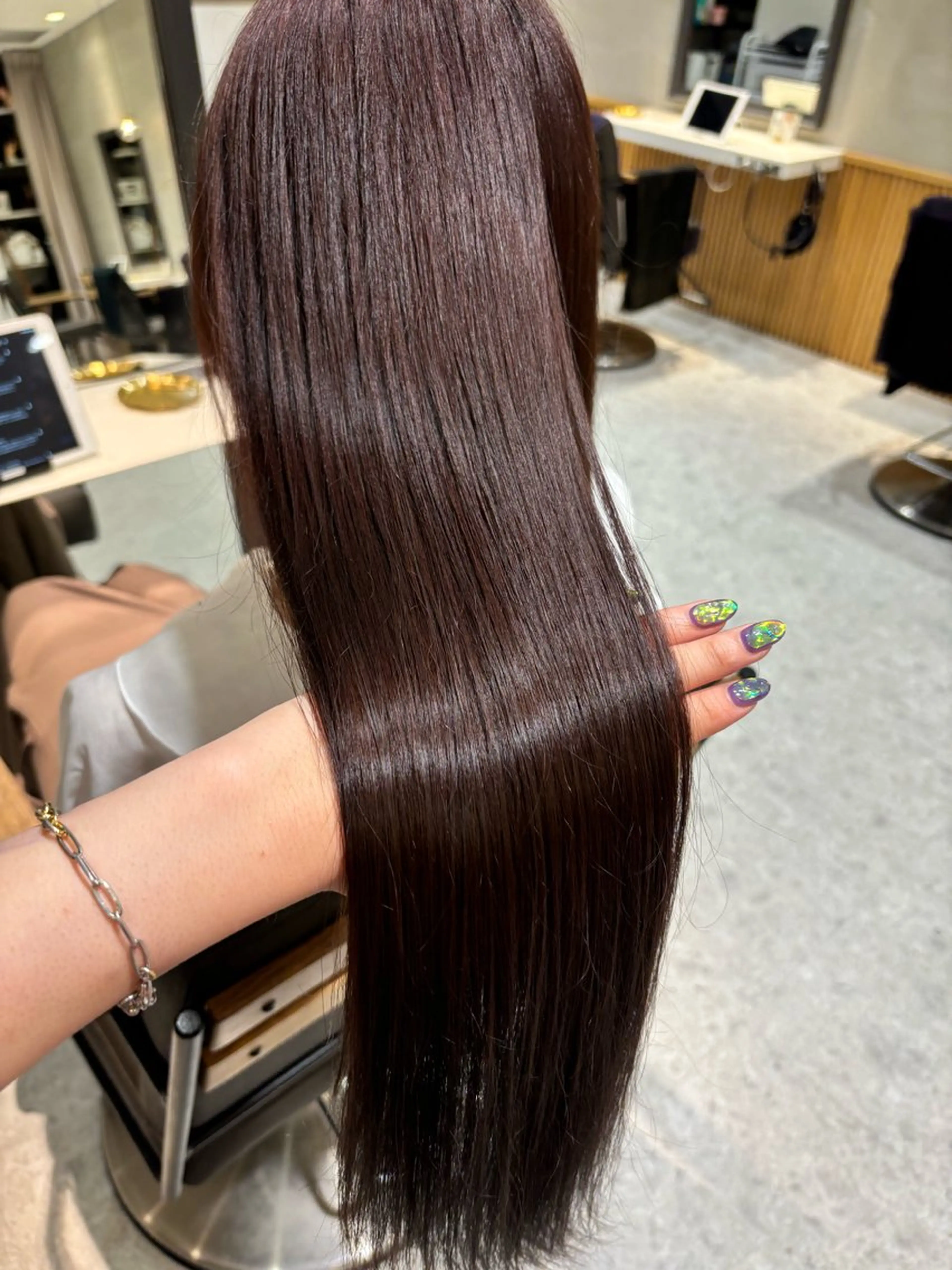 ロング 縮毛矯正 縮毛矯正 Lond Bloom所属・MOMOHA/ レイヤー🎀艶カラーのヘアスタイル