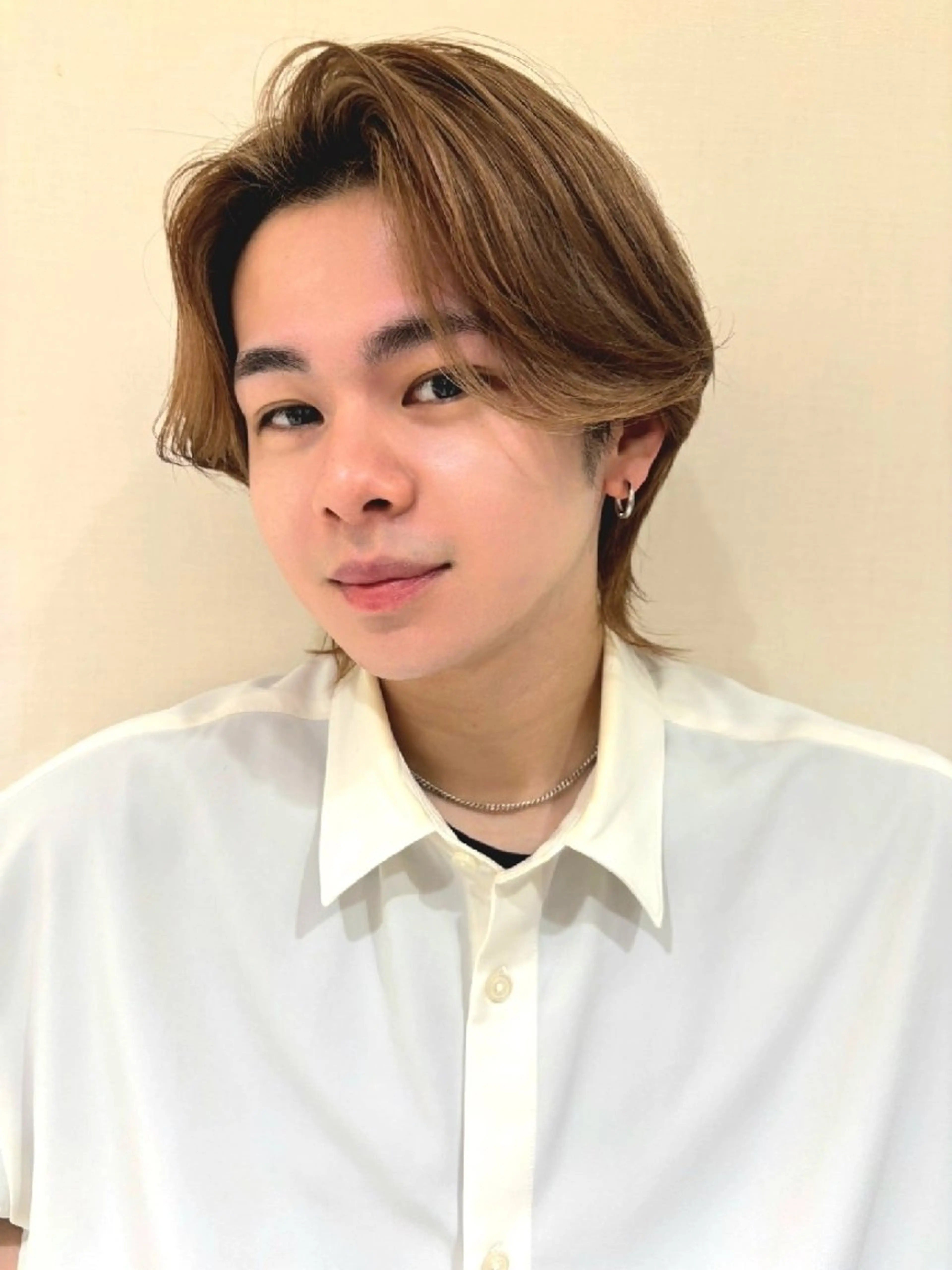 メンズ カラー メンズハイトーン メンズ韓国風 ハイトーンカラー メンズ ヘアメイク  ハイトーン キャロのヘアスタイル