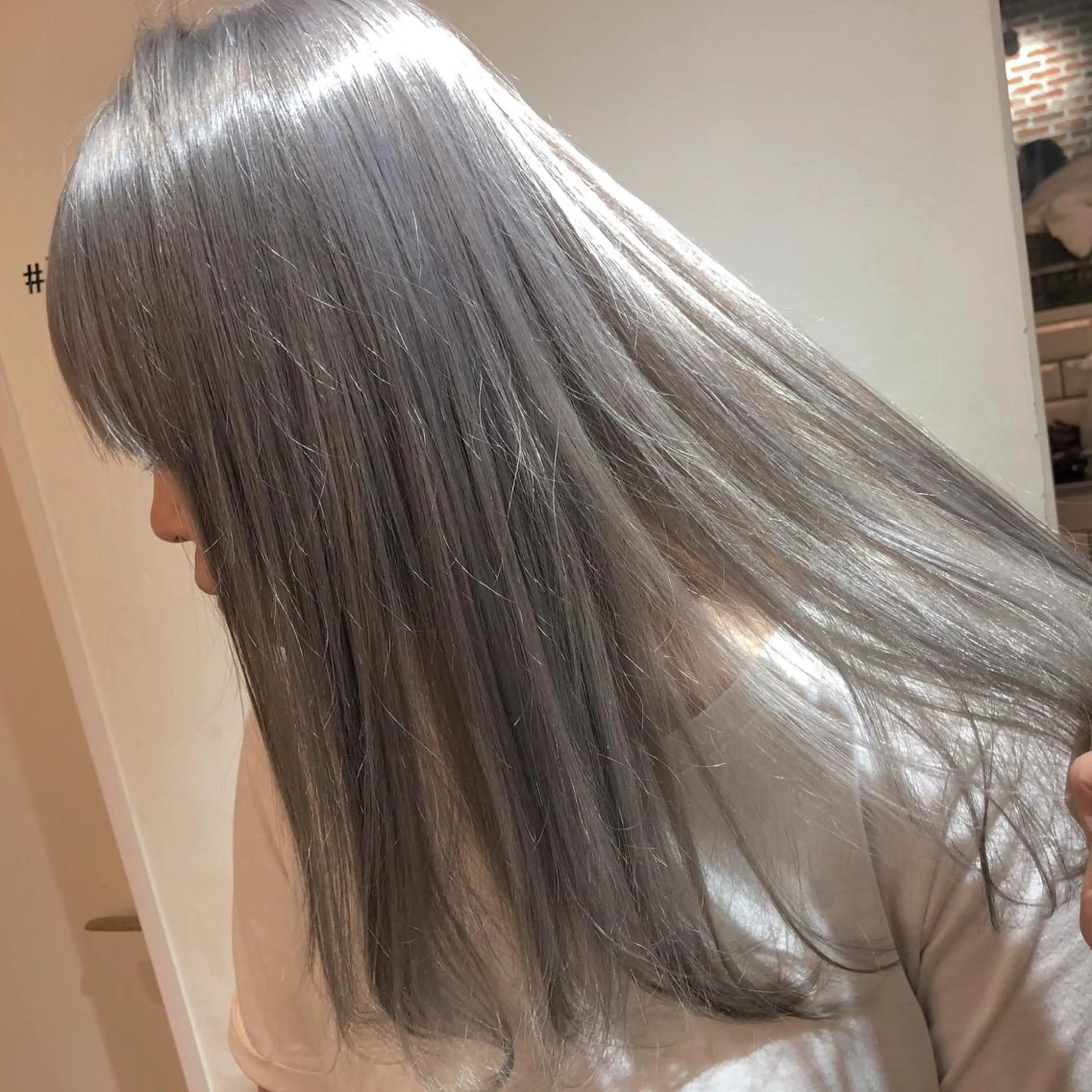 セミロング カット ヘアカラー トリートメント 🌸ハイトーン 新田　廉 🌸のヘアスタイル