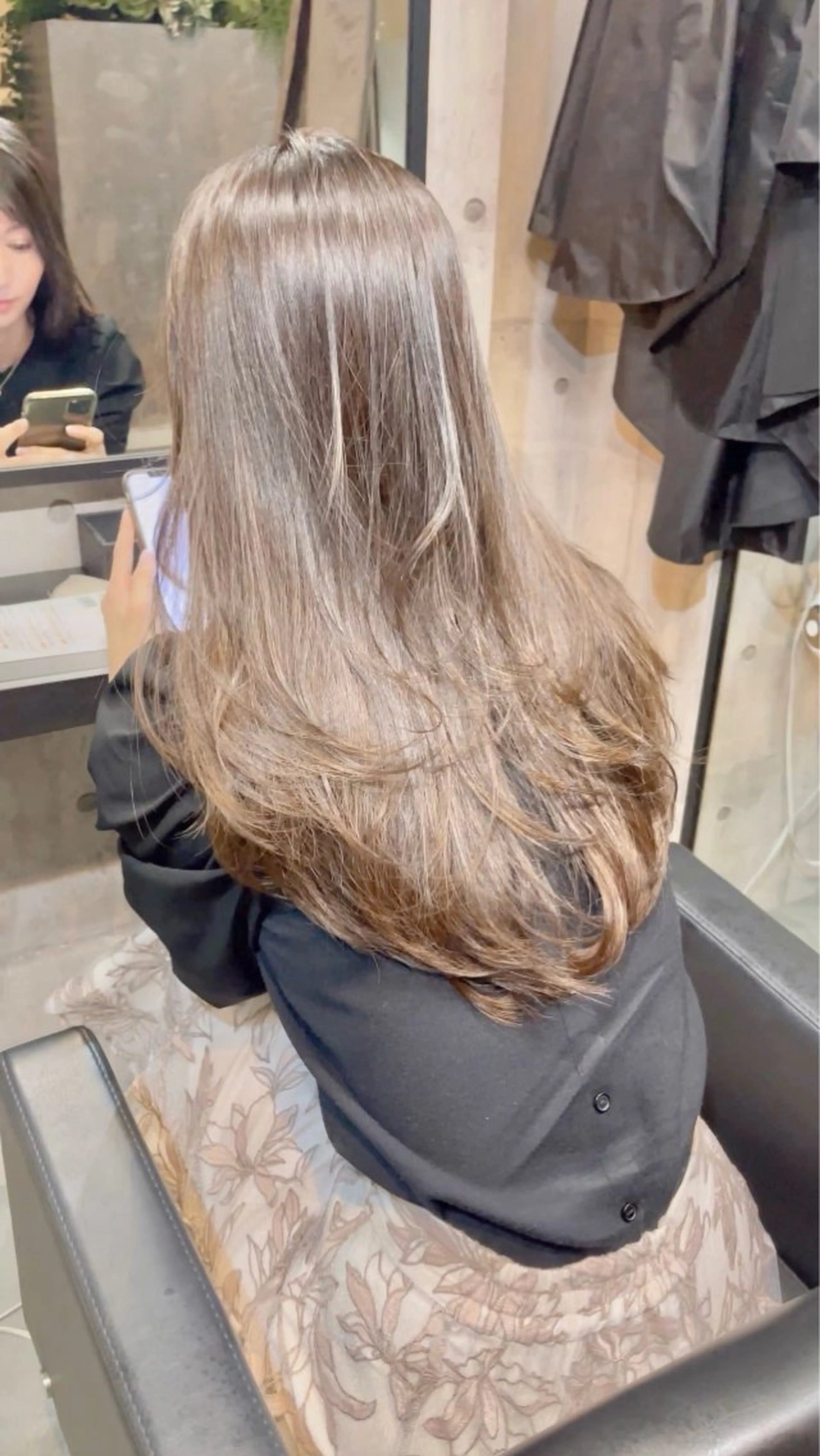 ロング カラー 髪質改善 レイヤーカット トリートメント 酸熱トリートメント カット ヘアカラー トリートメント 🉐不定期でお得メニ ュー配信/谷口克也のヘアスタイル