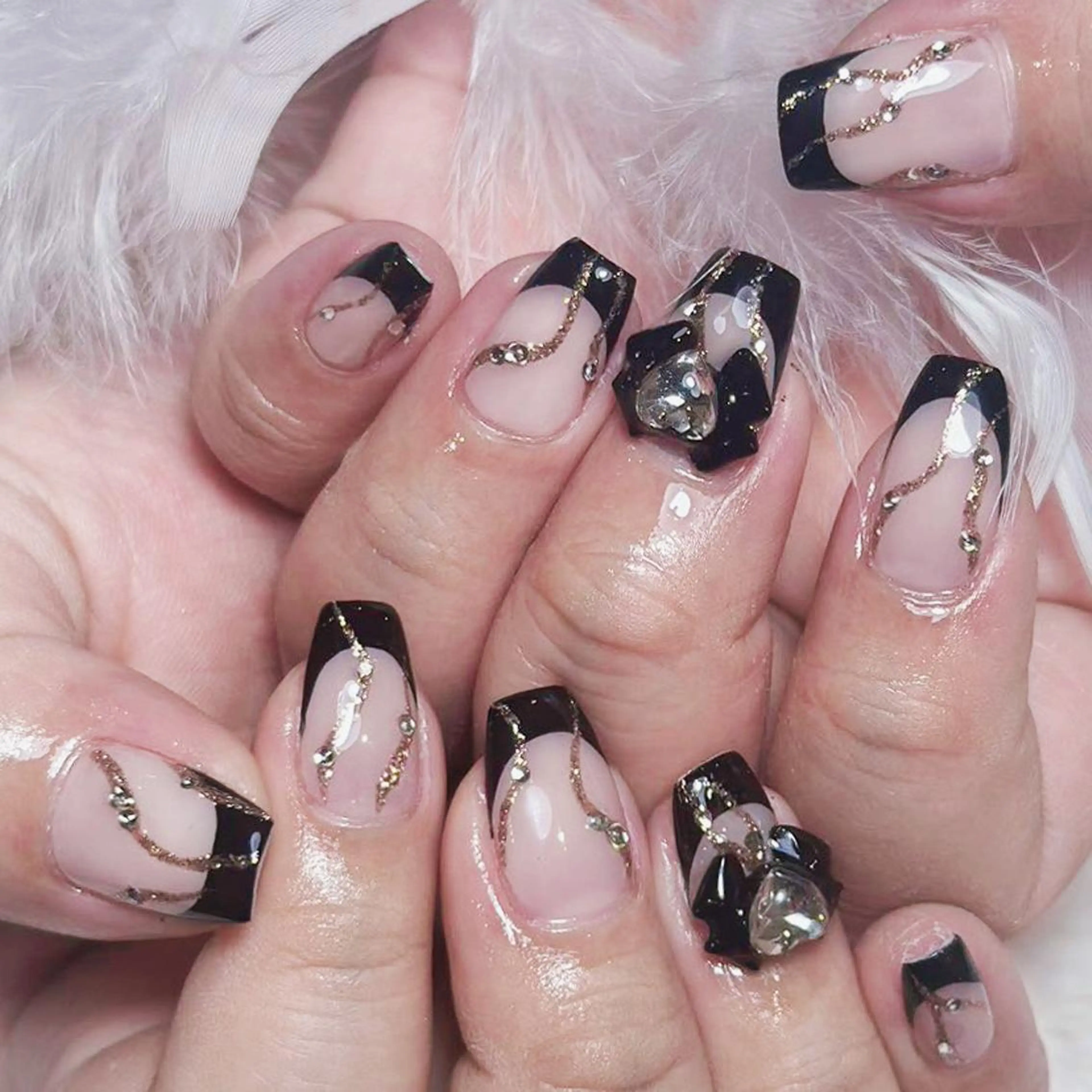 ネイル アートネイル オーロラネイル ガーリー キラキラネイル 韓国ネイル Nail Monsterのネイルデザイン