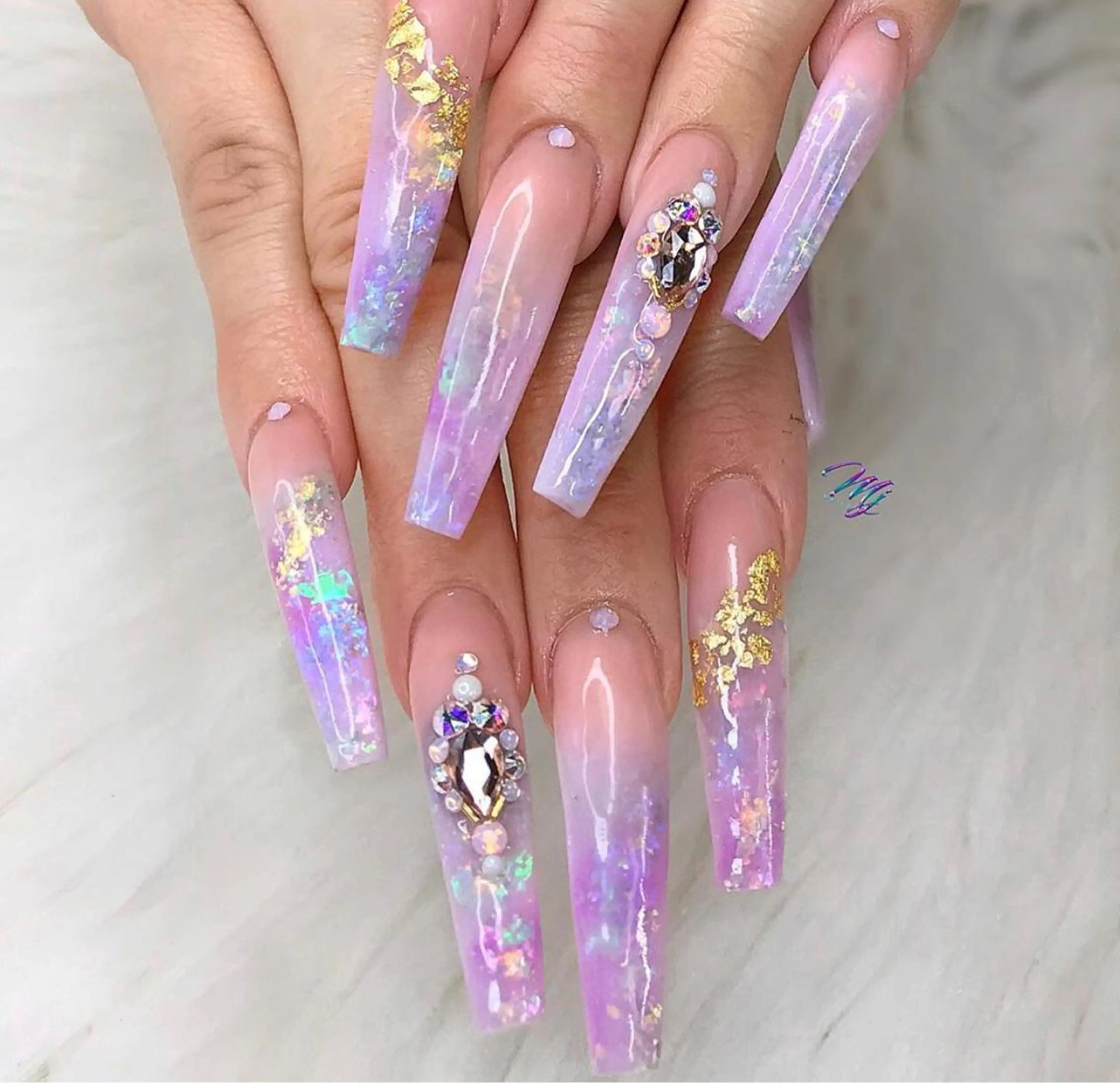 ネイル 🖤スカルプ R🖤のネイルデザイン