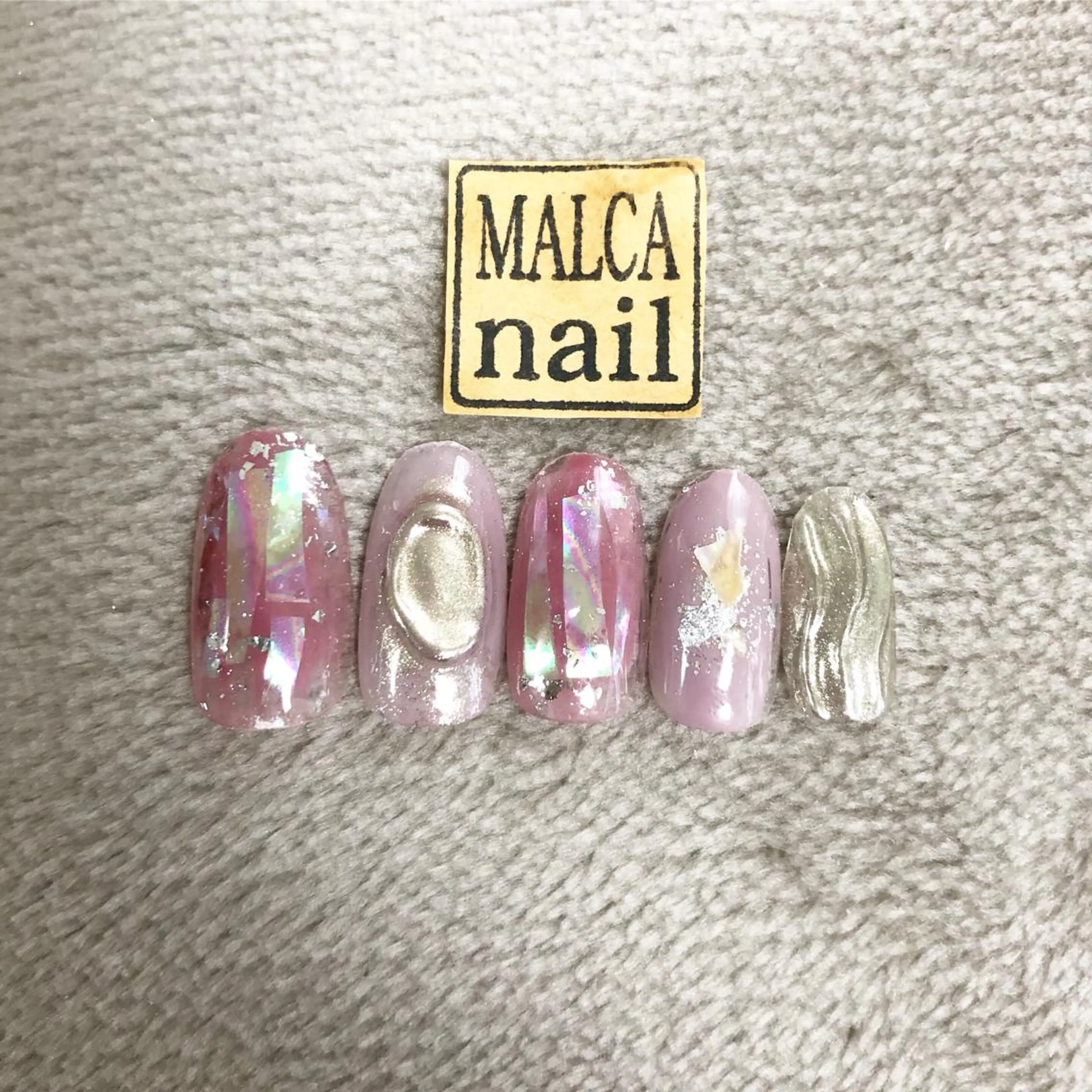 ミディアム カラー パーマ ヘアアレンジ キッズ ネイル マツエク・マツパ MALCAnail(マルカネイル)所属・荒木 莉奈のネイルデザイン