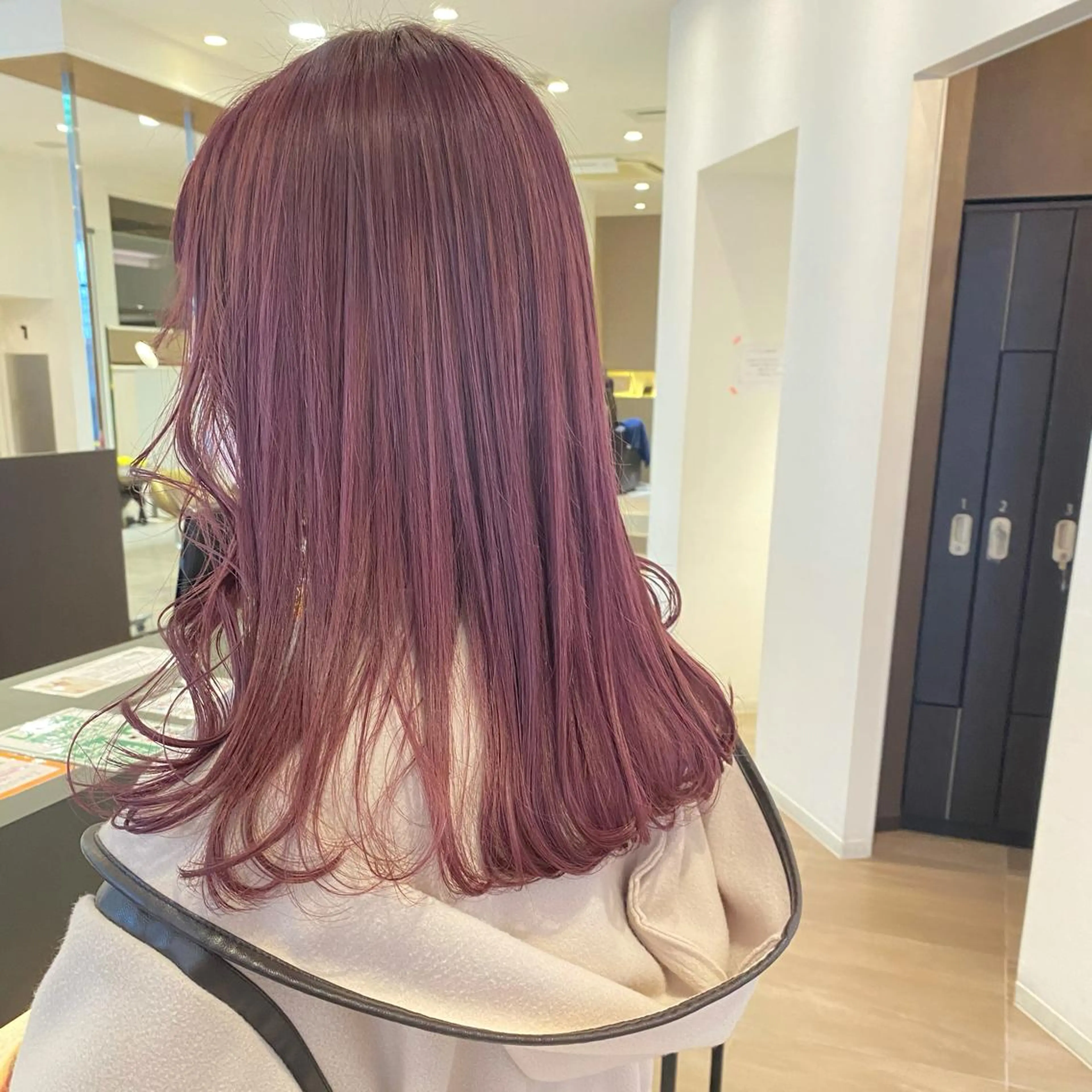 セミロング カラー 🫧ミルクティーベー ジュ🫧門脇ゆう🎀のヘアスタイル