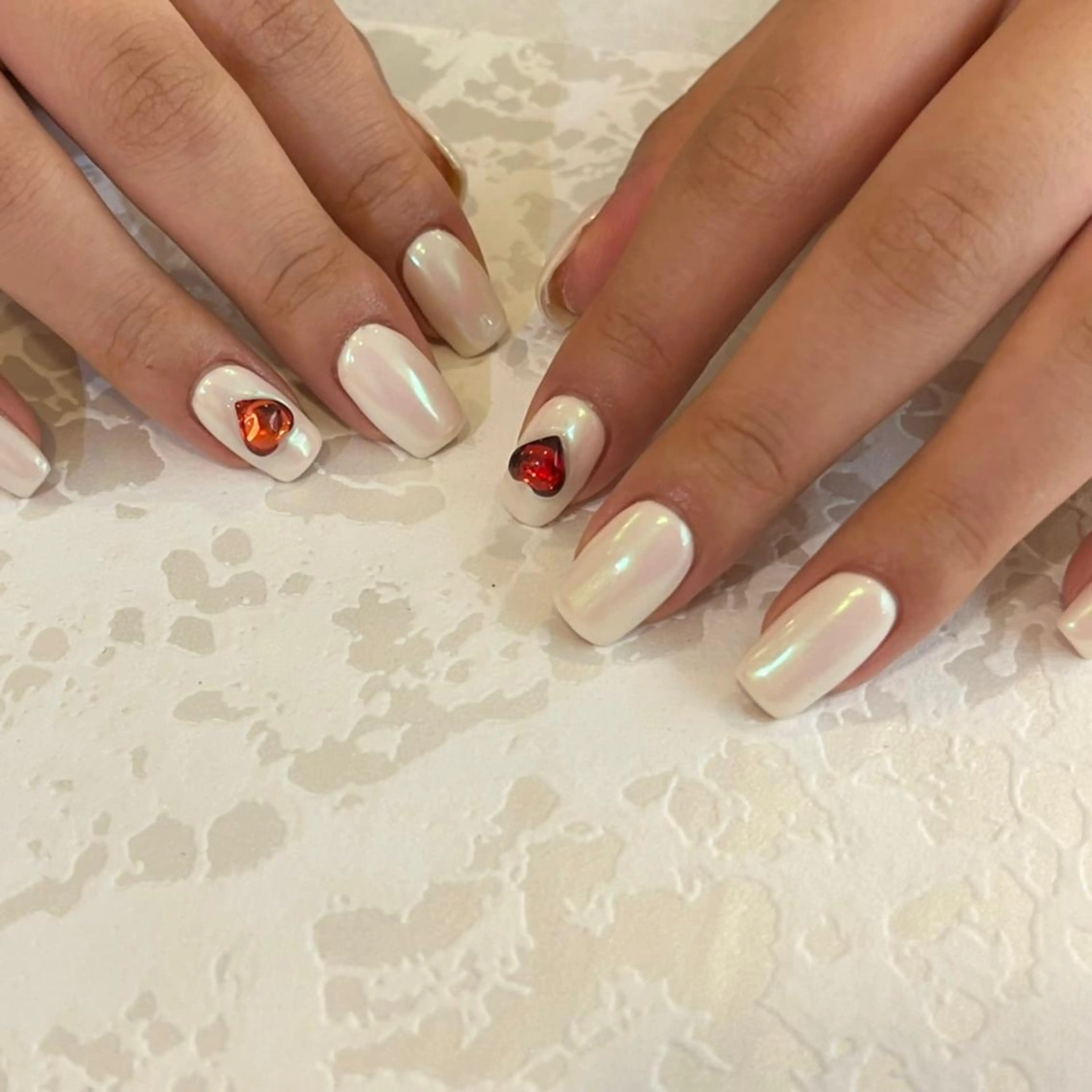 ネイル オーロラネイル ストーンネイル mignon by CHERIM A.tのマツエク・マツパデザイン