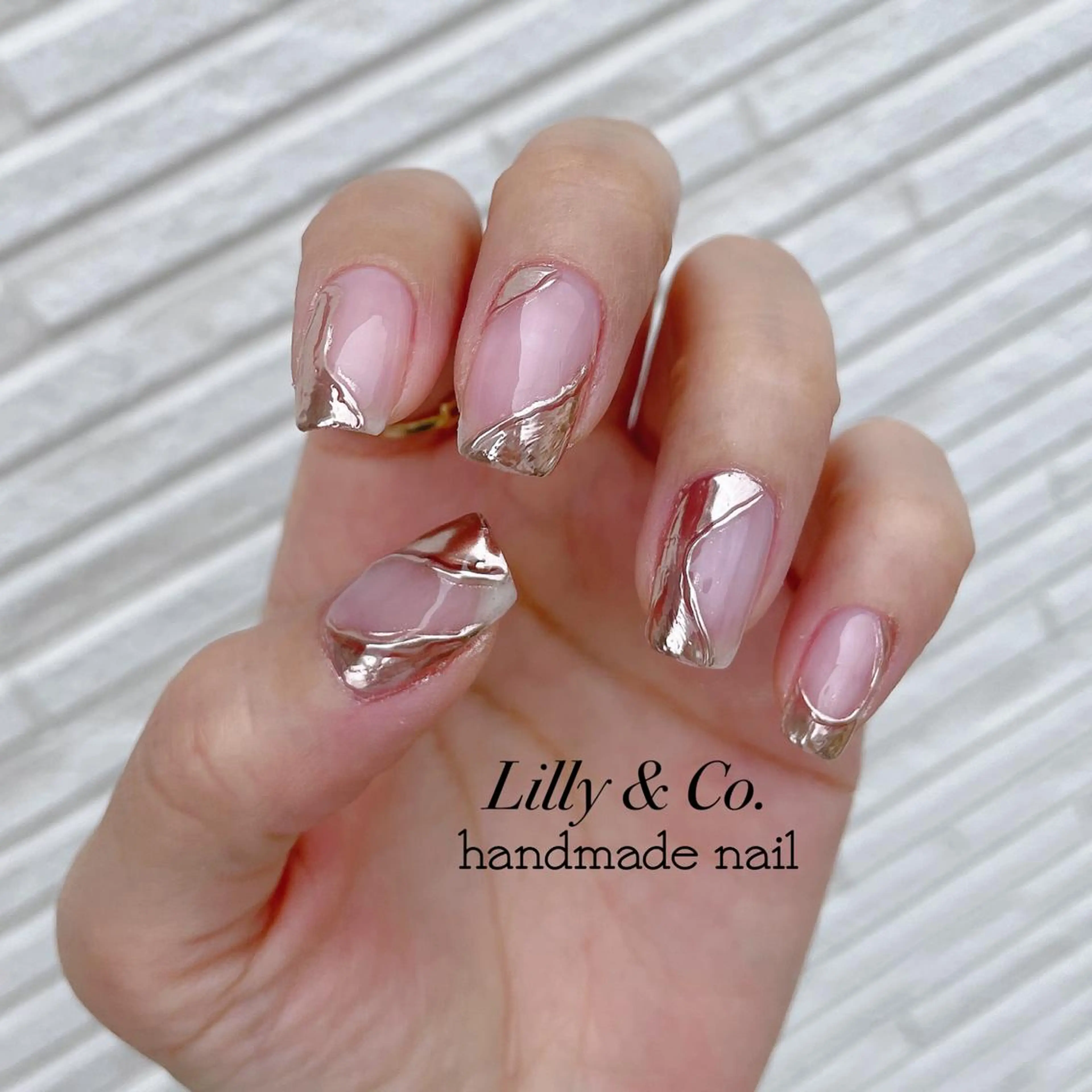 ネイル アートネイル ハンドネイル ハンドケア Lilly Co.のネイルデザイン