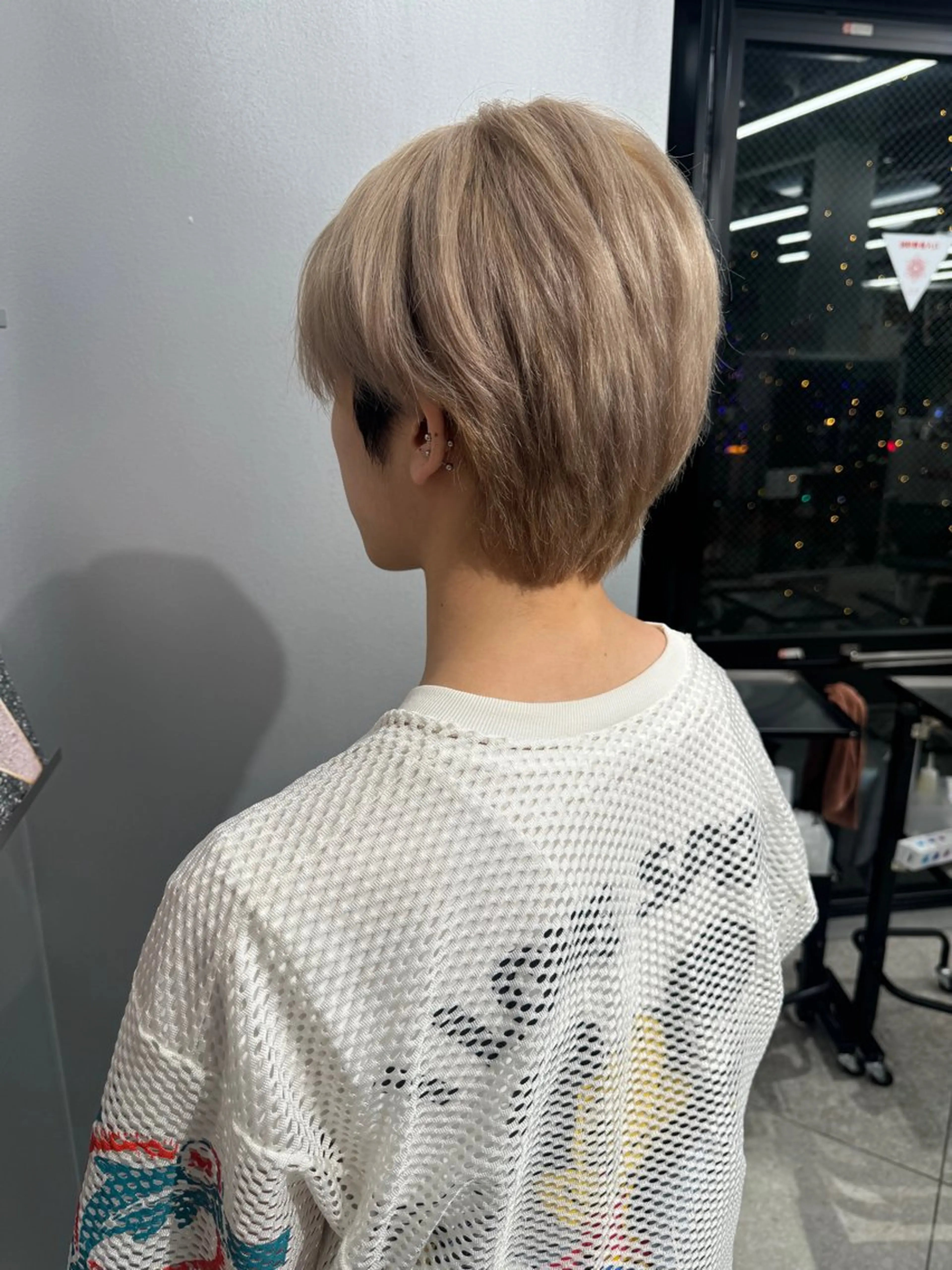 ショート カラー ヘアカラー PELE ハイトーン RIMUのヘアスタイル