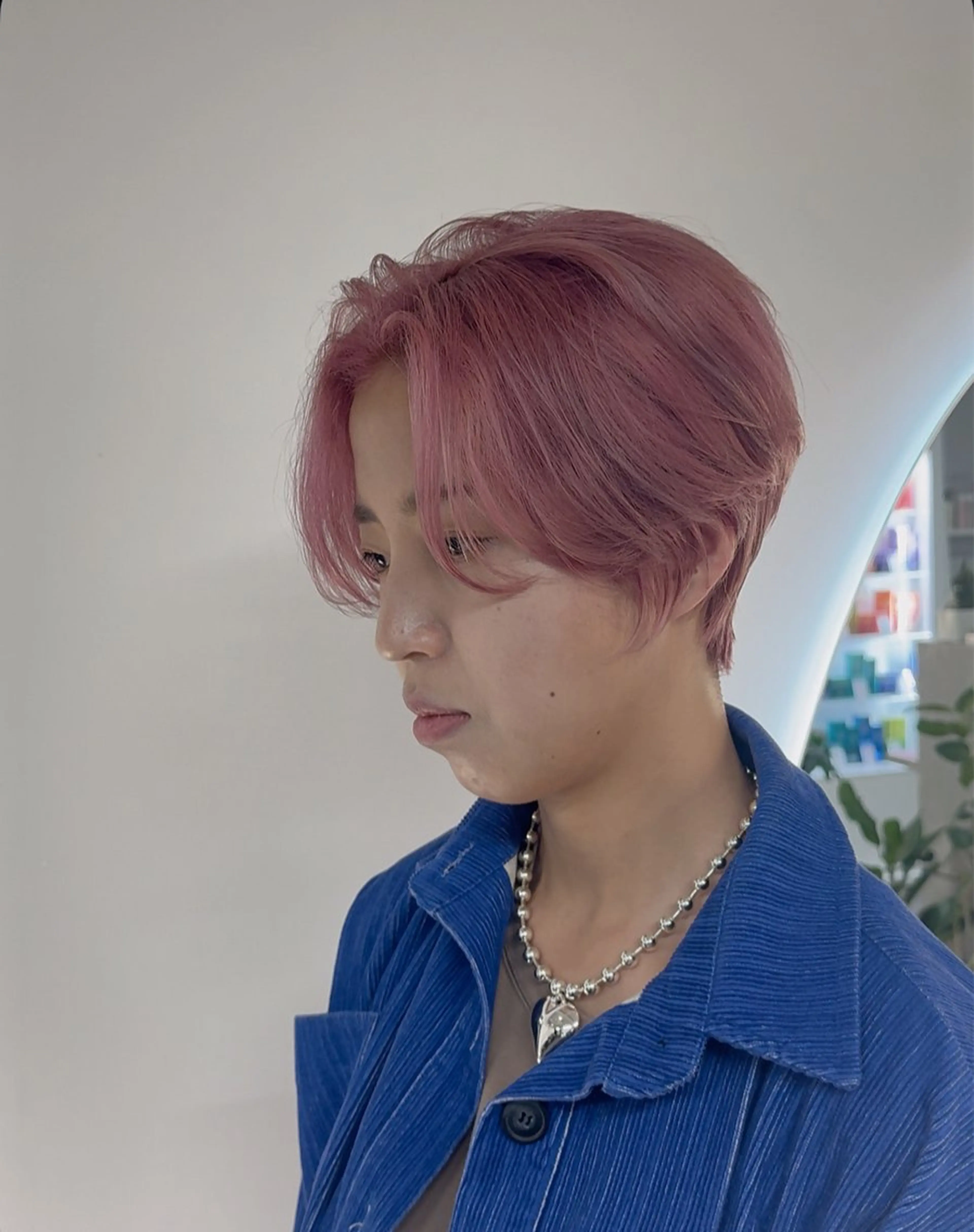 ショート カラー ハンサムショート ベージュカラー ブリーチ ケアブリーチ ブリーチなしカラー ヘアカラー トリートメント ハイトーン/デザイン 新宿👩‍🦳戸羽のヘアスタイル