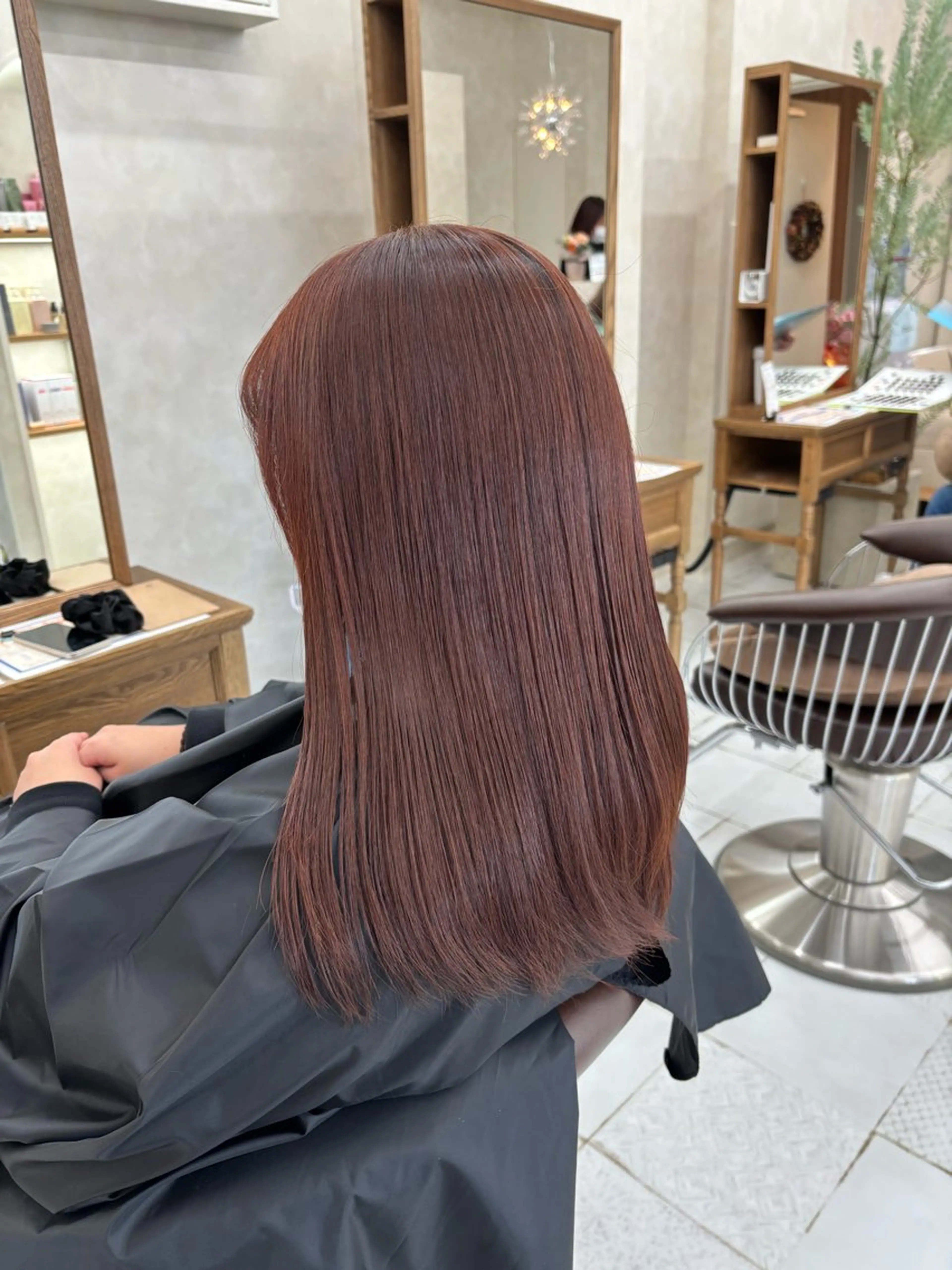 セミロング カラー ブリーチ ブリーチなしカラー 暖色カラー/縮毛矯正 /艶髪/本厚木のヘアスタイル