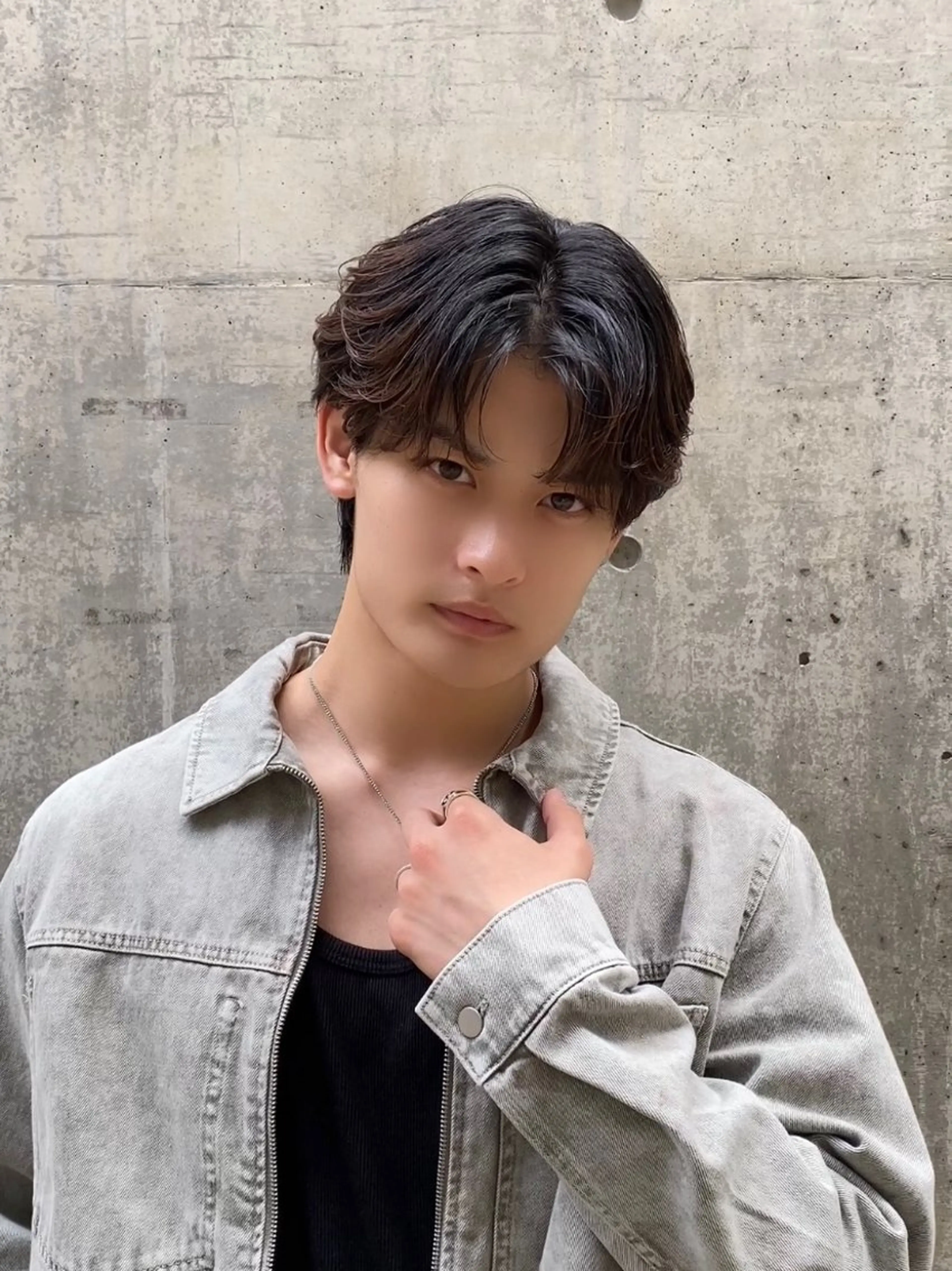 メンズ 透明感ブリーチ/ メンズパーマのヘアスタイル