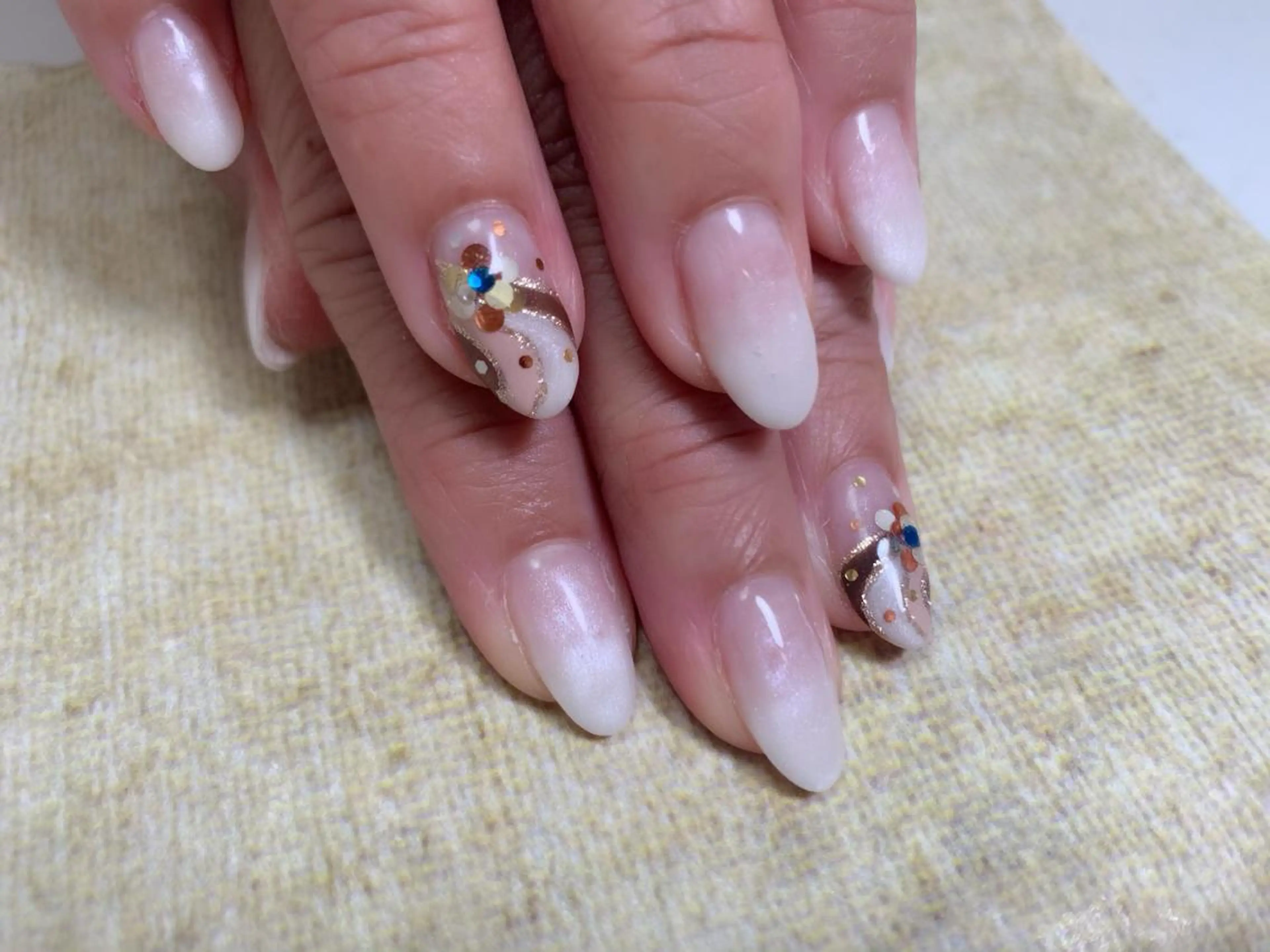 ネイル ハンドネイル an sucre baseのネイルデザイン