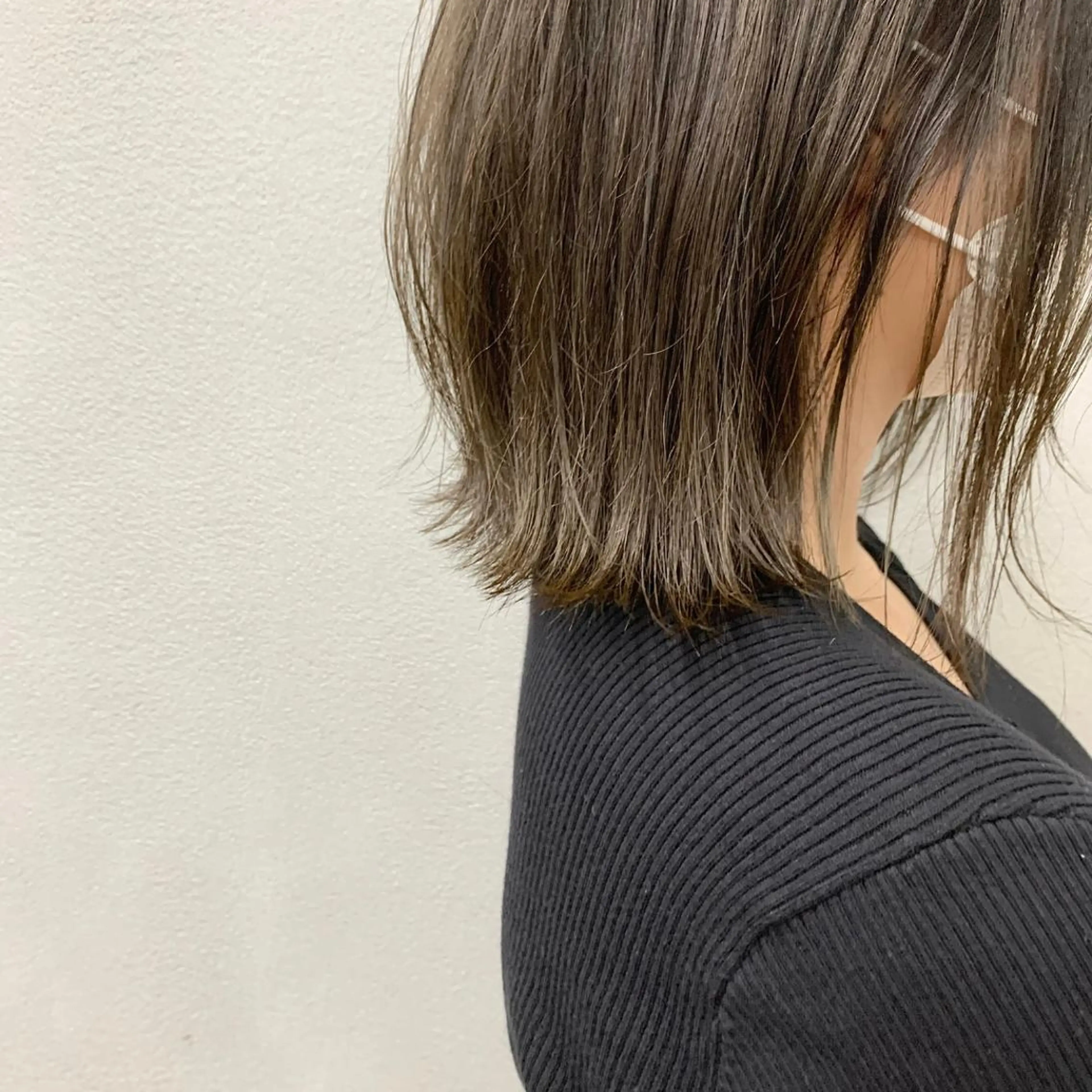 ショート カラー ベージュカラー オリーブベージュ カット ヘアカラー トリートメント お顔まわりカット🌱 emo.村松泉綺のヘアスタイル