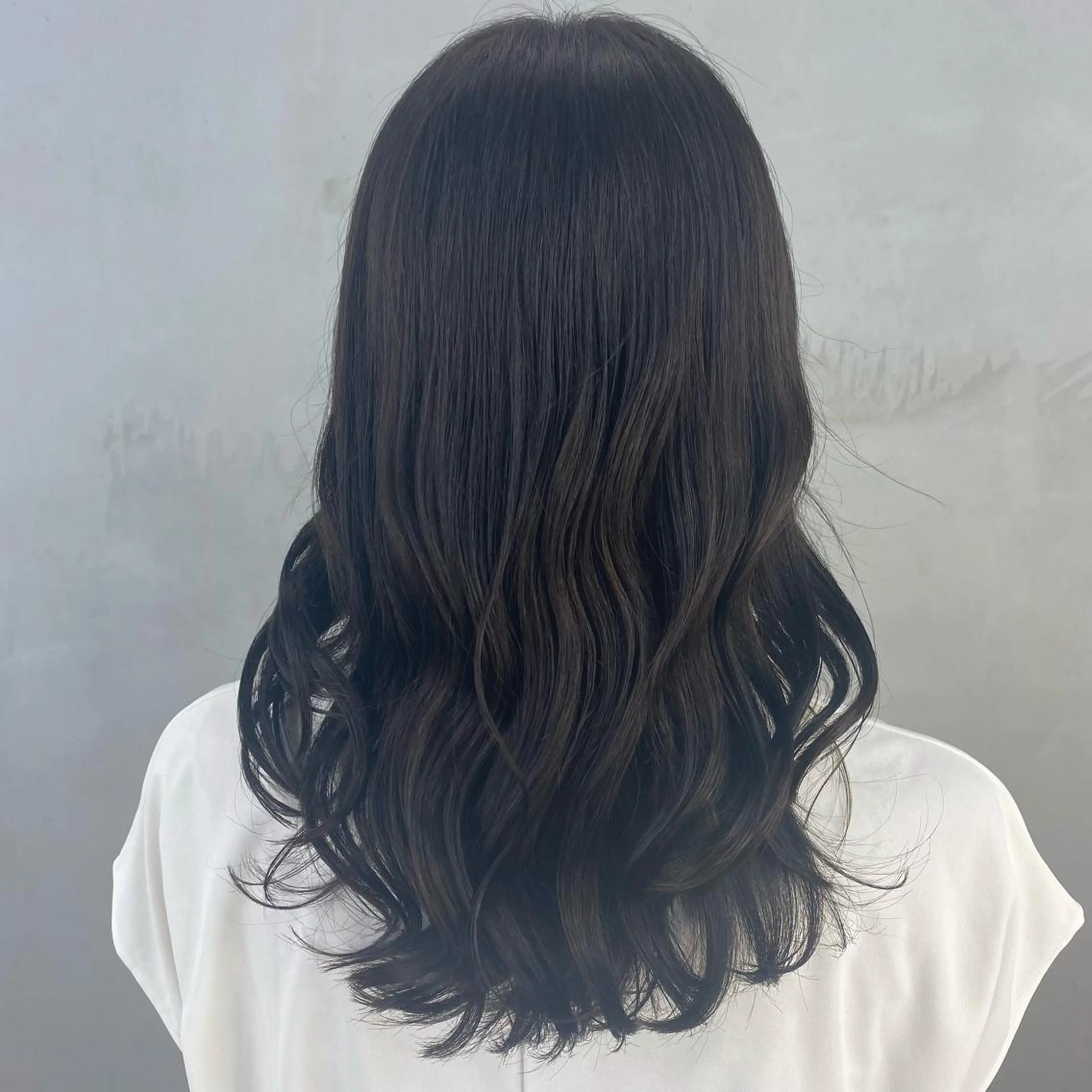 セミロング カラー 透明感カラー 韓国風ヘア ヘアカラー トリートメント 🌟🍒ハイトーン 韓国ヘア/ユウミのヘアスタイル
