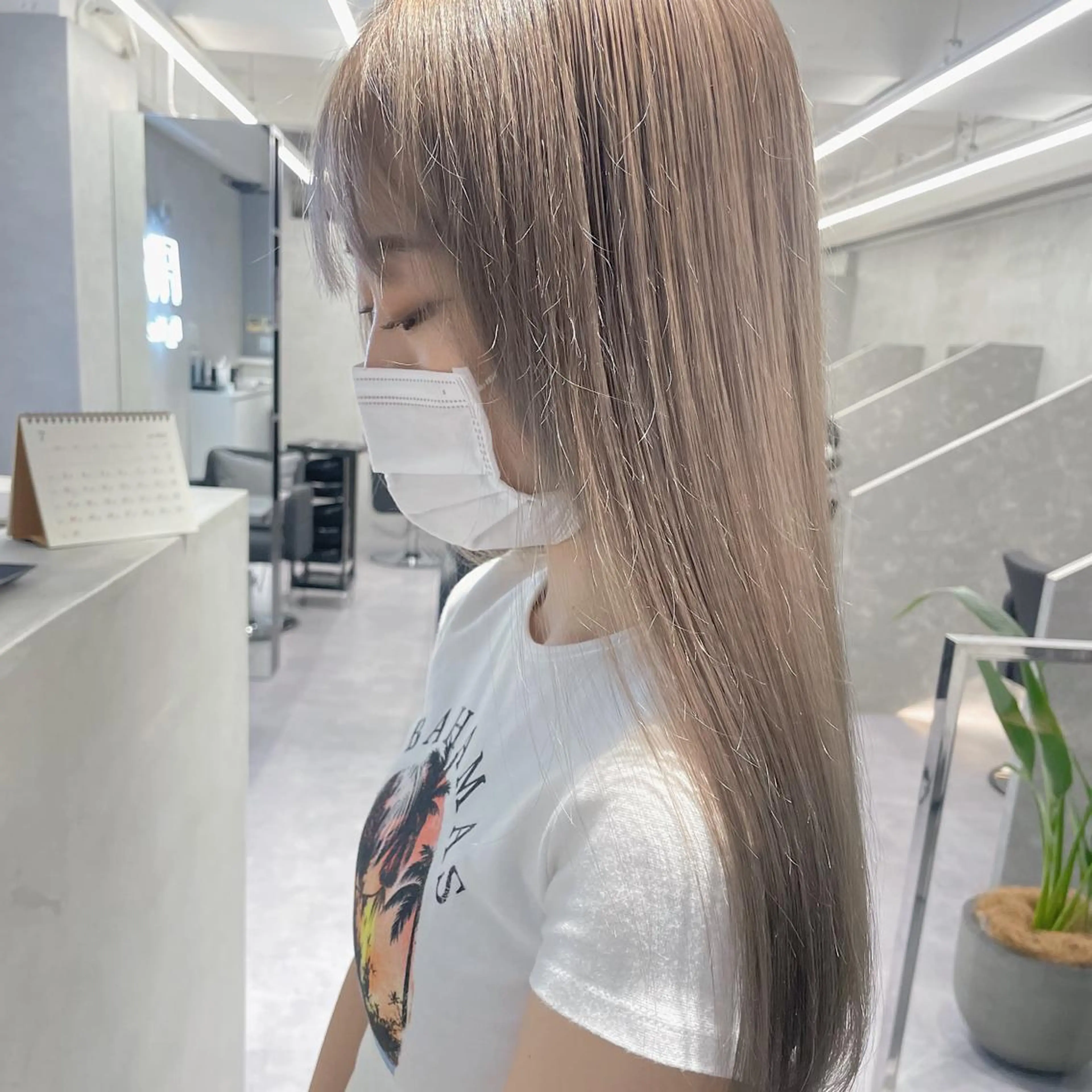ロング カラー ikuma/ ミルクティーのヘアスタイル