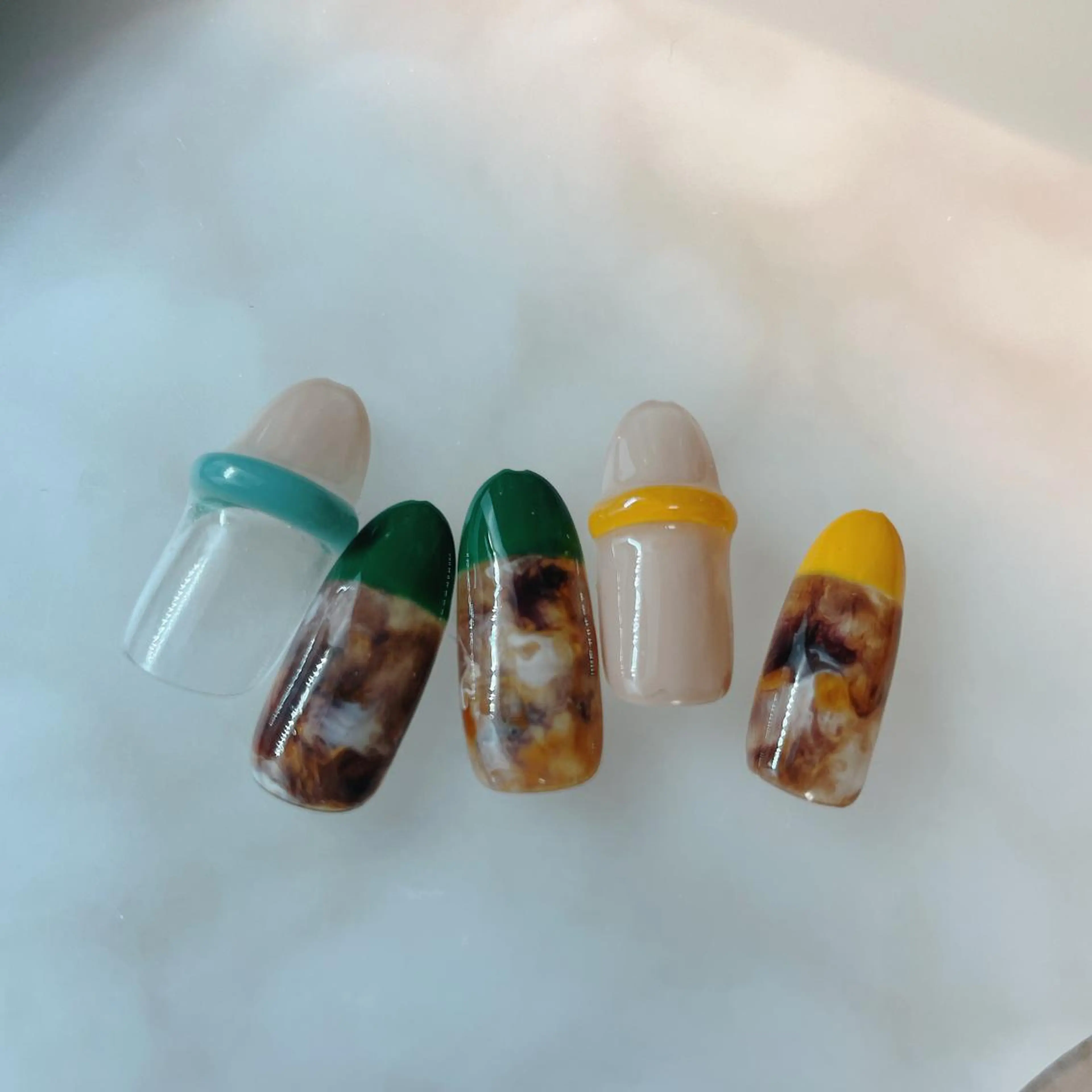 ネイル ハンドネイル A85G ayakoのネイルデザイン