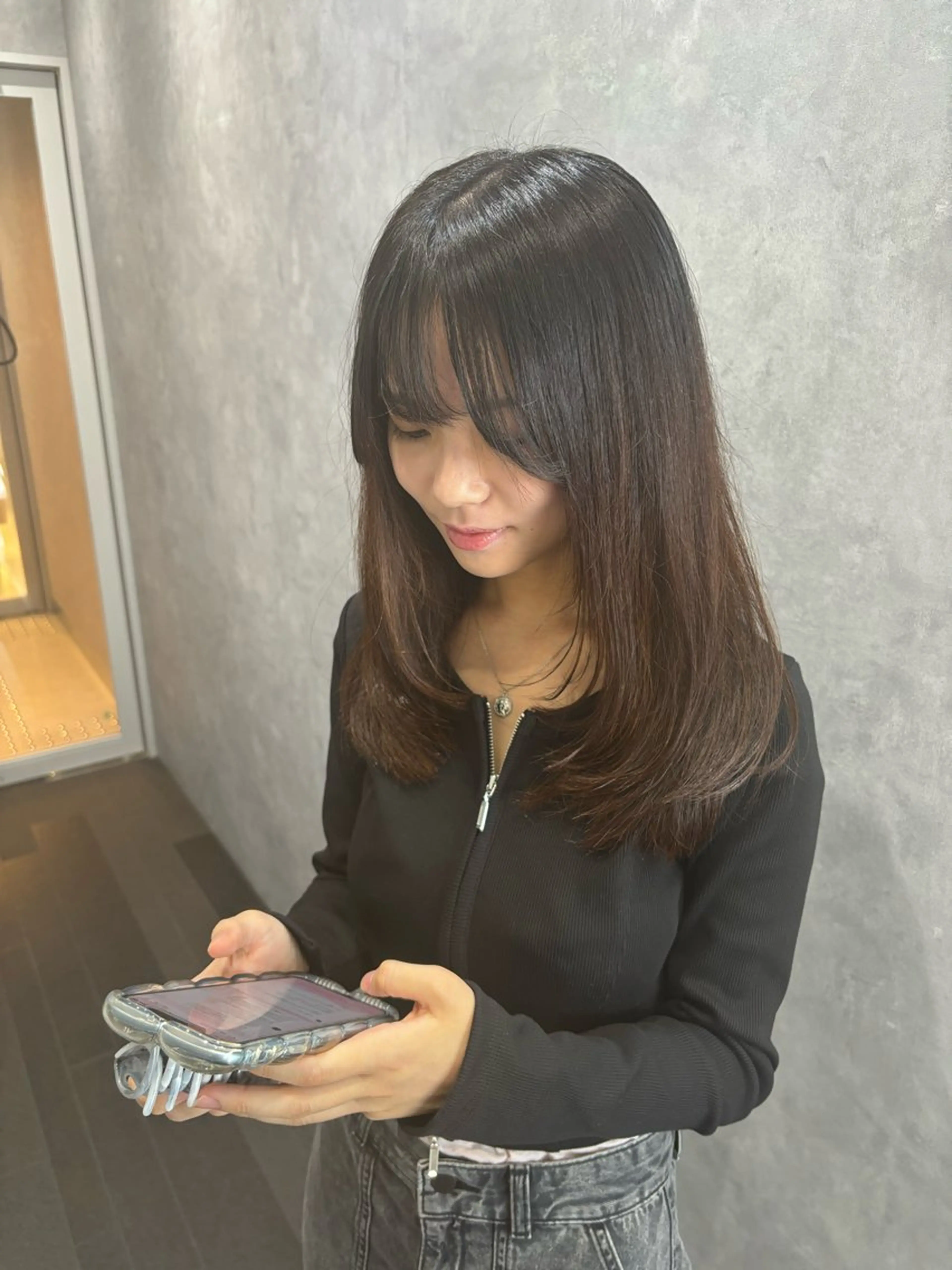 ミディアム CS made by SHACHU 栄所属・山田 瑛司のヘアスタイル