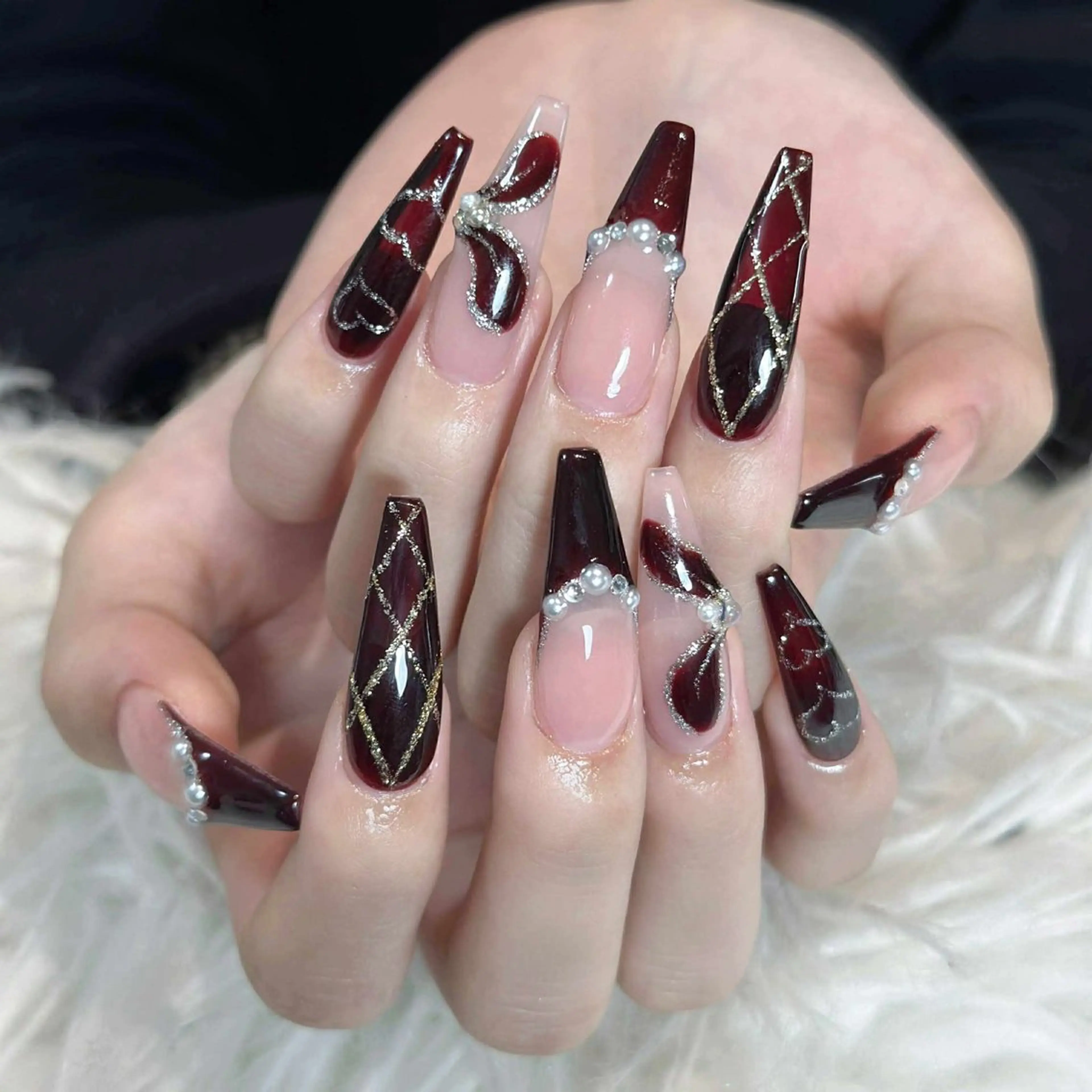 ネイル オーロラネイル ボルドー ブラウン 氷ネイル・うるうるネイル キラキラネイル ハンドネイル Julli ジュリのネイルデザイン