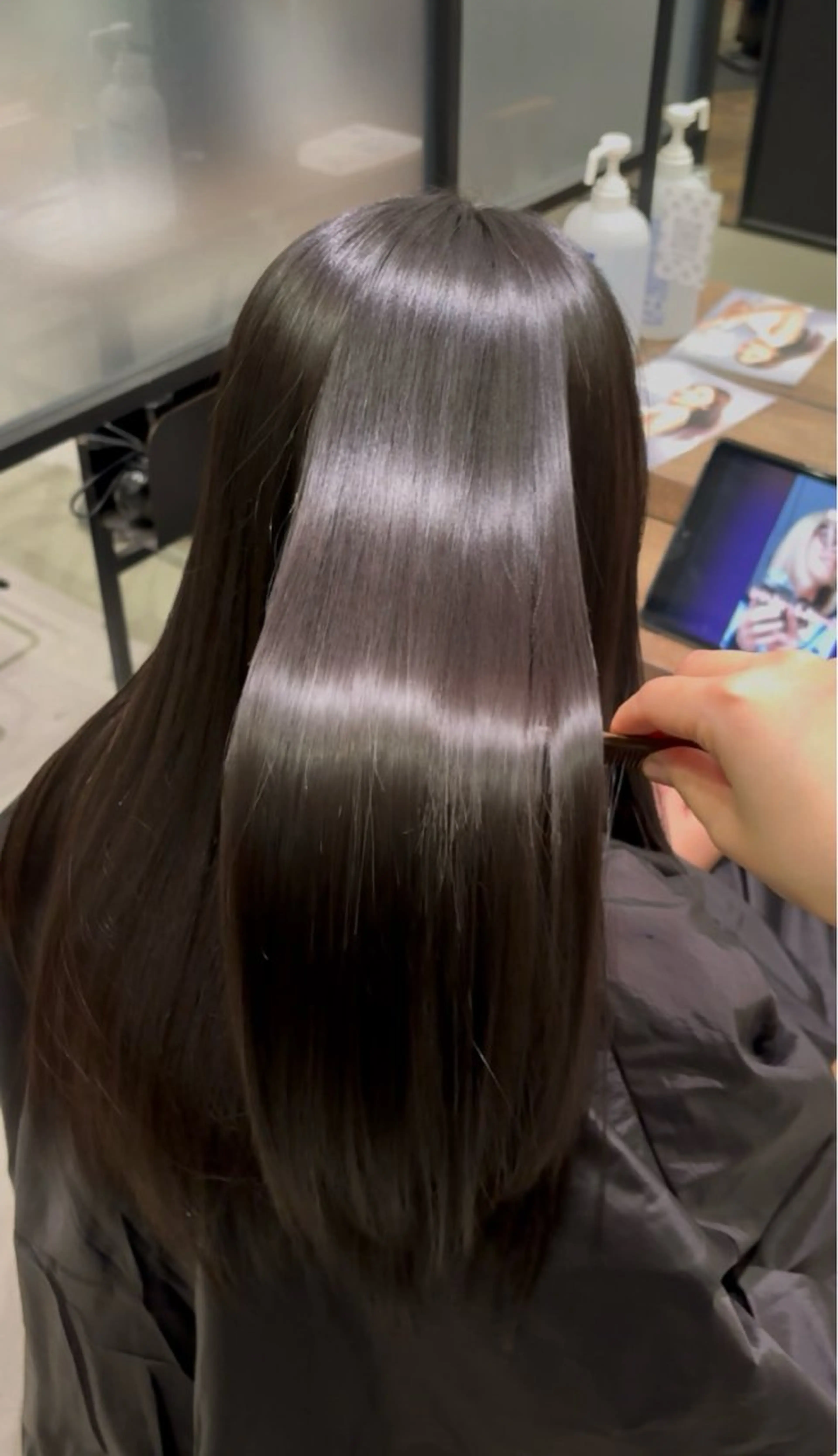 ロング 縮毛矯正 大浦 姫奈のヘアスタイル