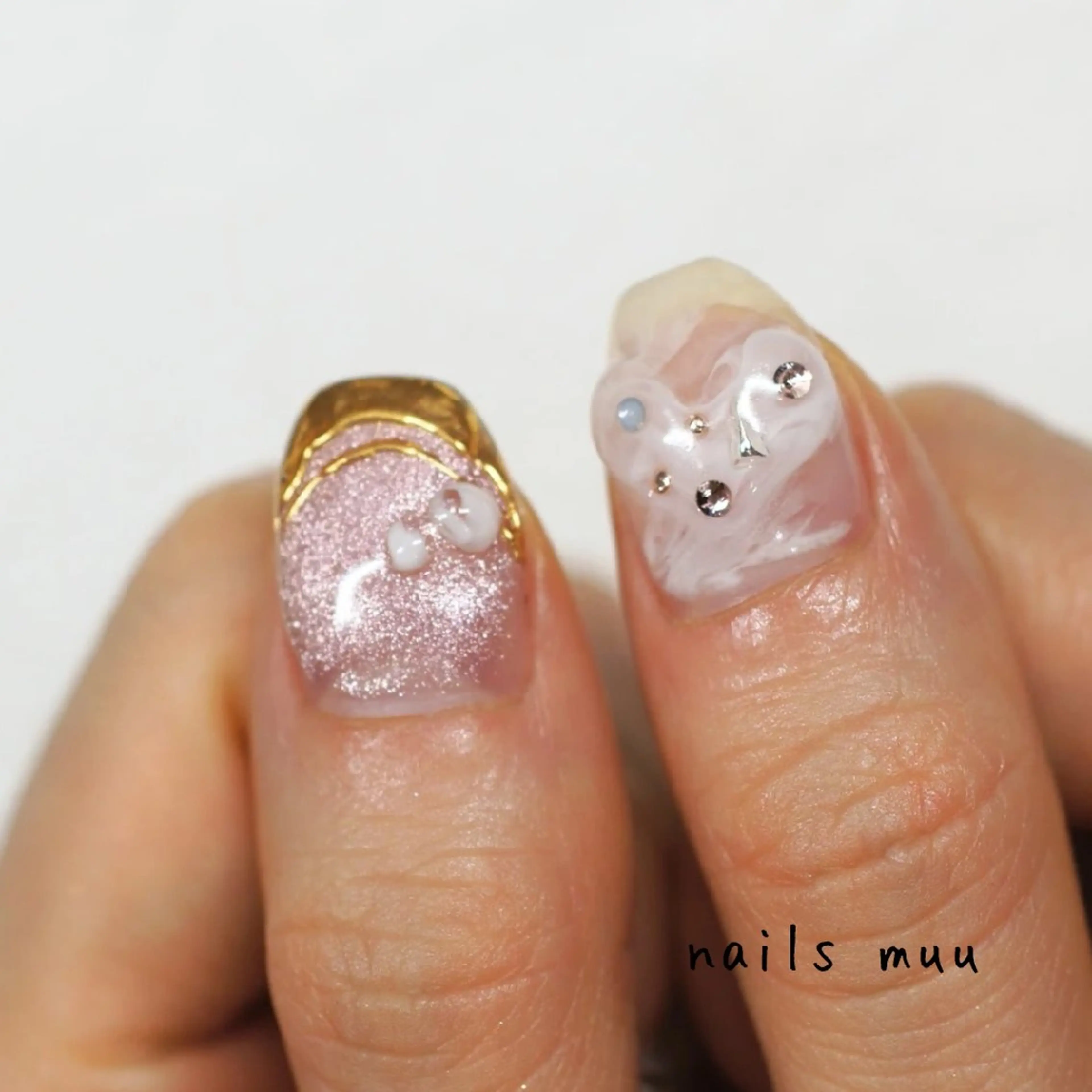 ネイル ゴールド ハート マグネットネイル 大理石ネイル(マーブル) ニュアンスネイル nails muu まゆのネイルデザイン