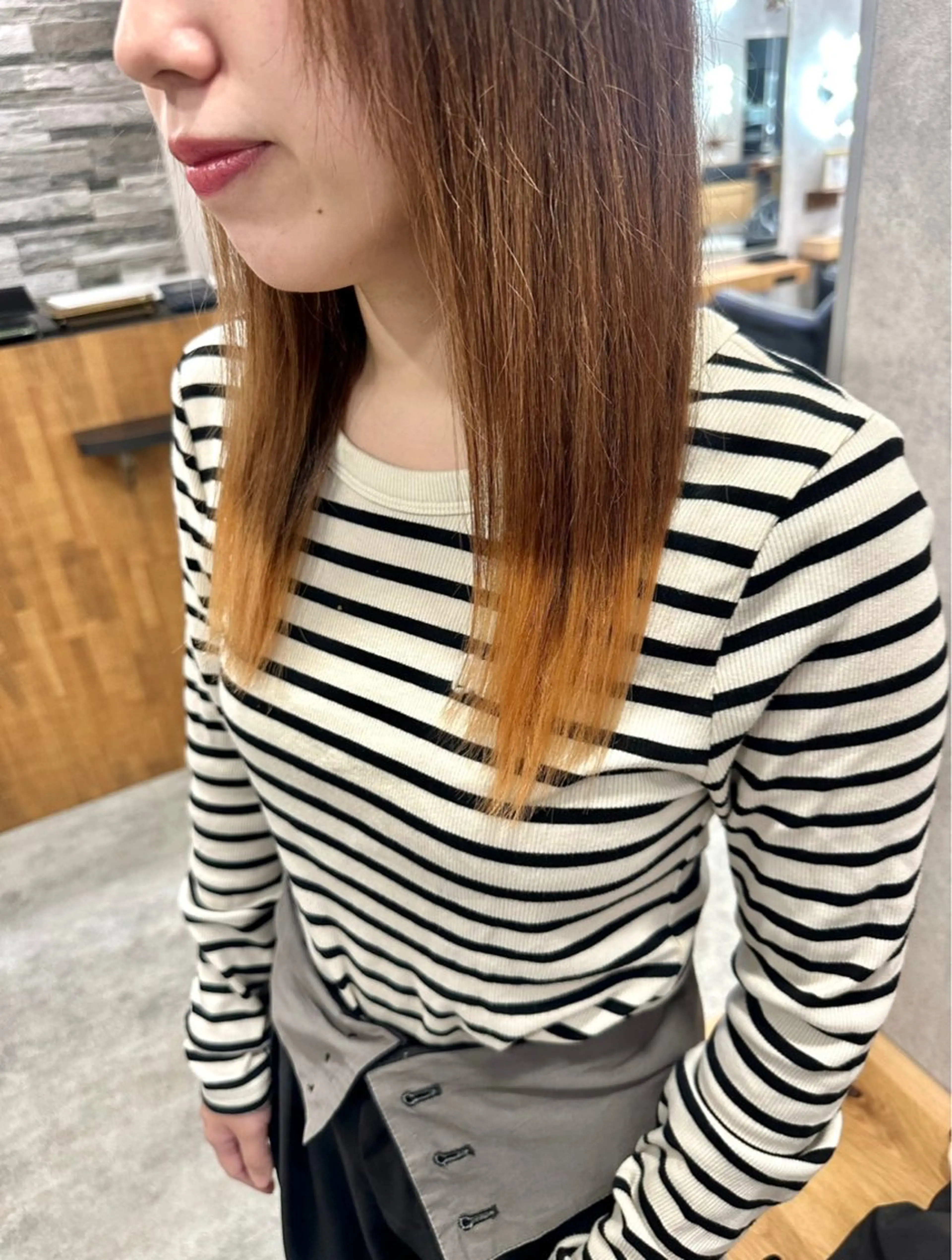 セミロング ヘアカラー MOURI CHISATOのヘアスタイル