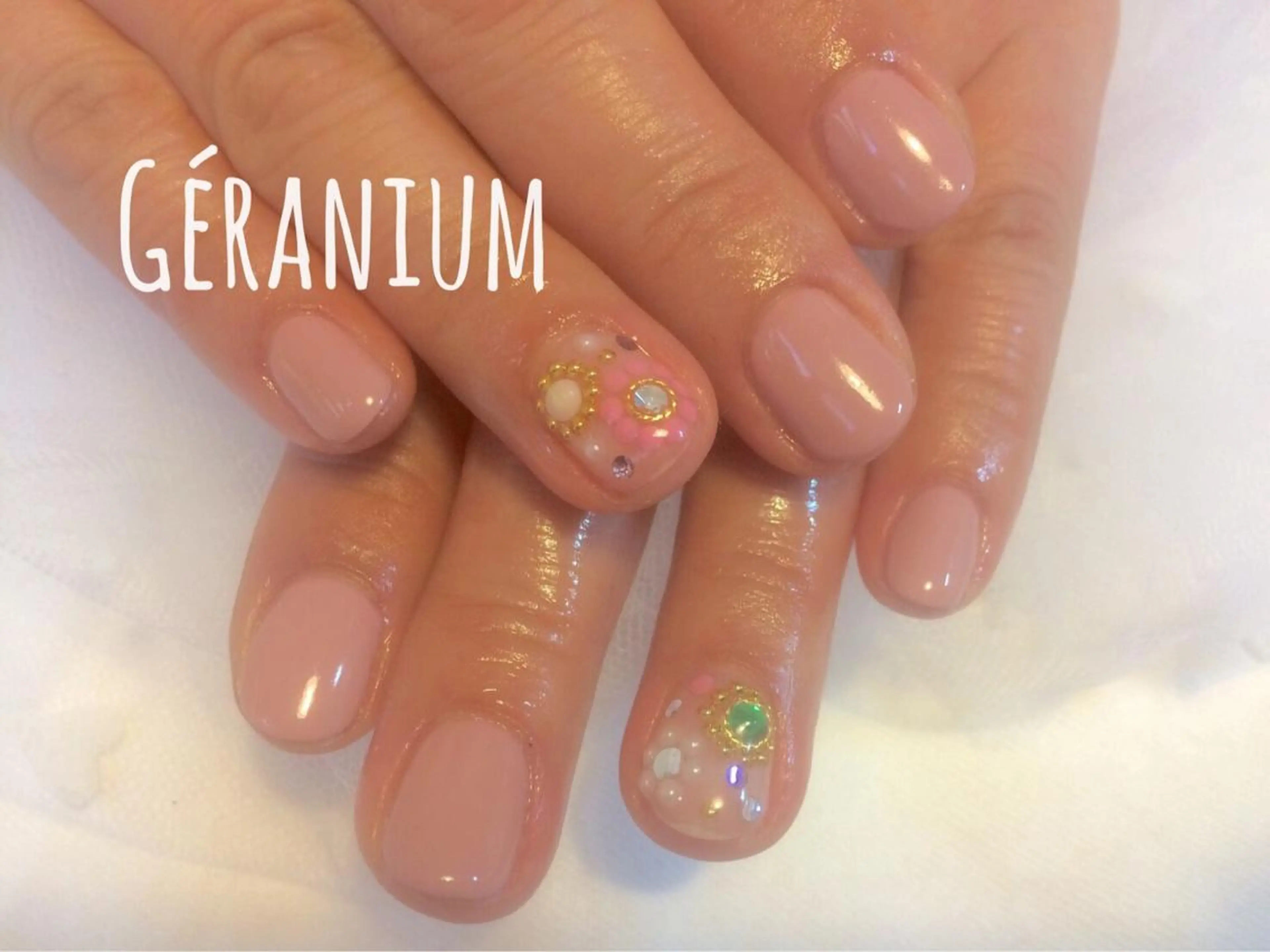 ネイル 春ネイル GéRanium Harukaのネイルデザイン