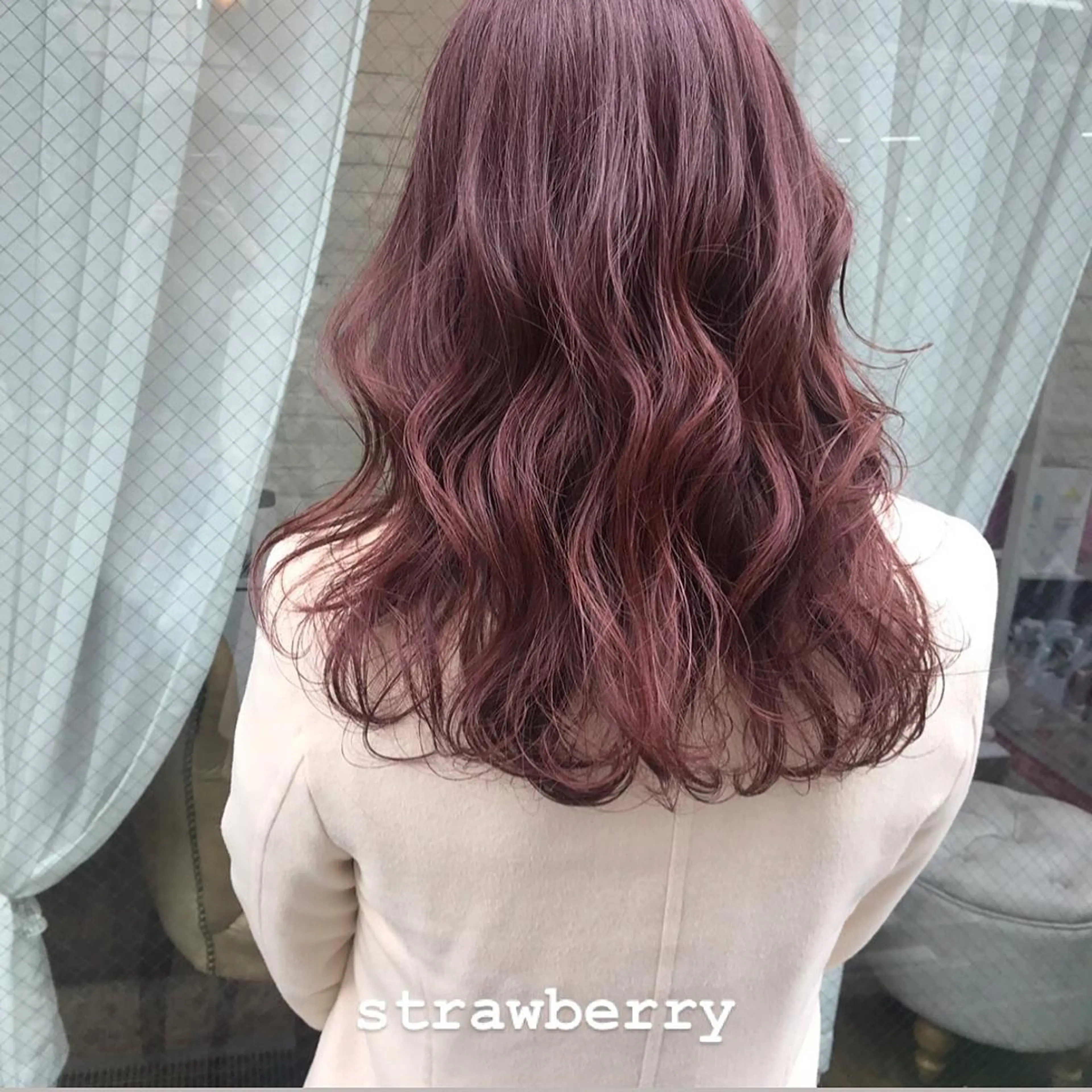 ミディアム KAYLEE by curacion所属・池上 みゆのヘアスタイル