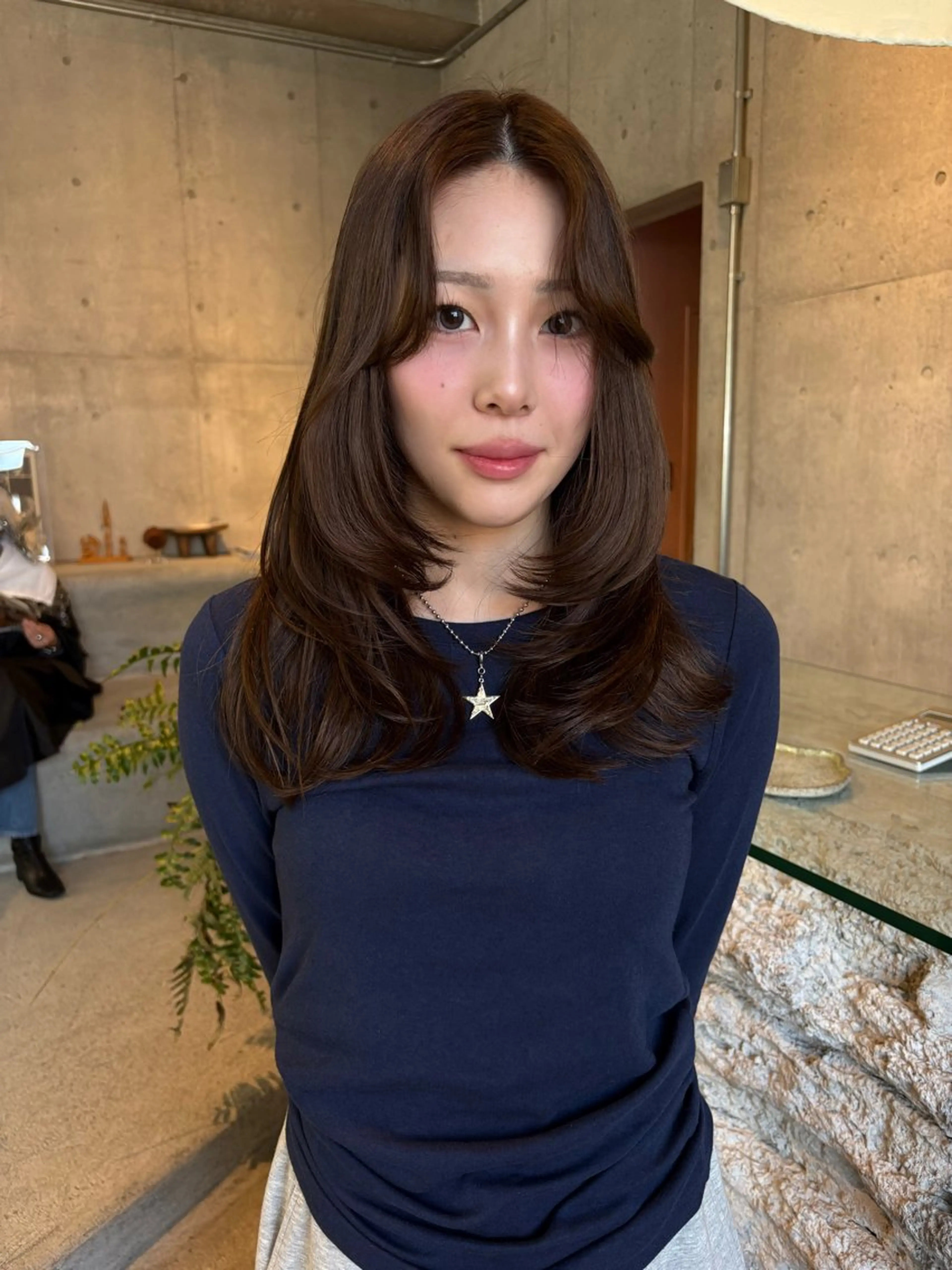 セミロング カラー ブラウンカラー レイヤーカット 後藤 里奈のヘアスタイル