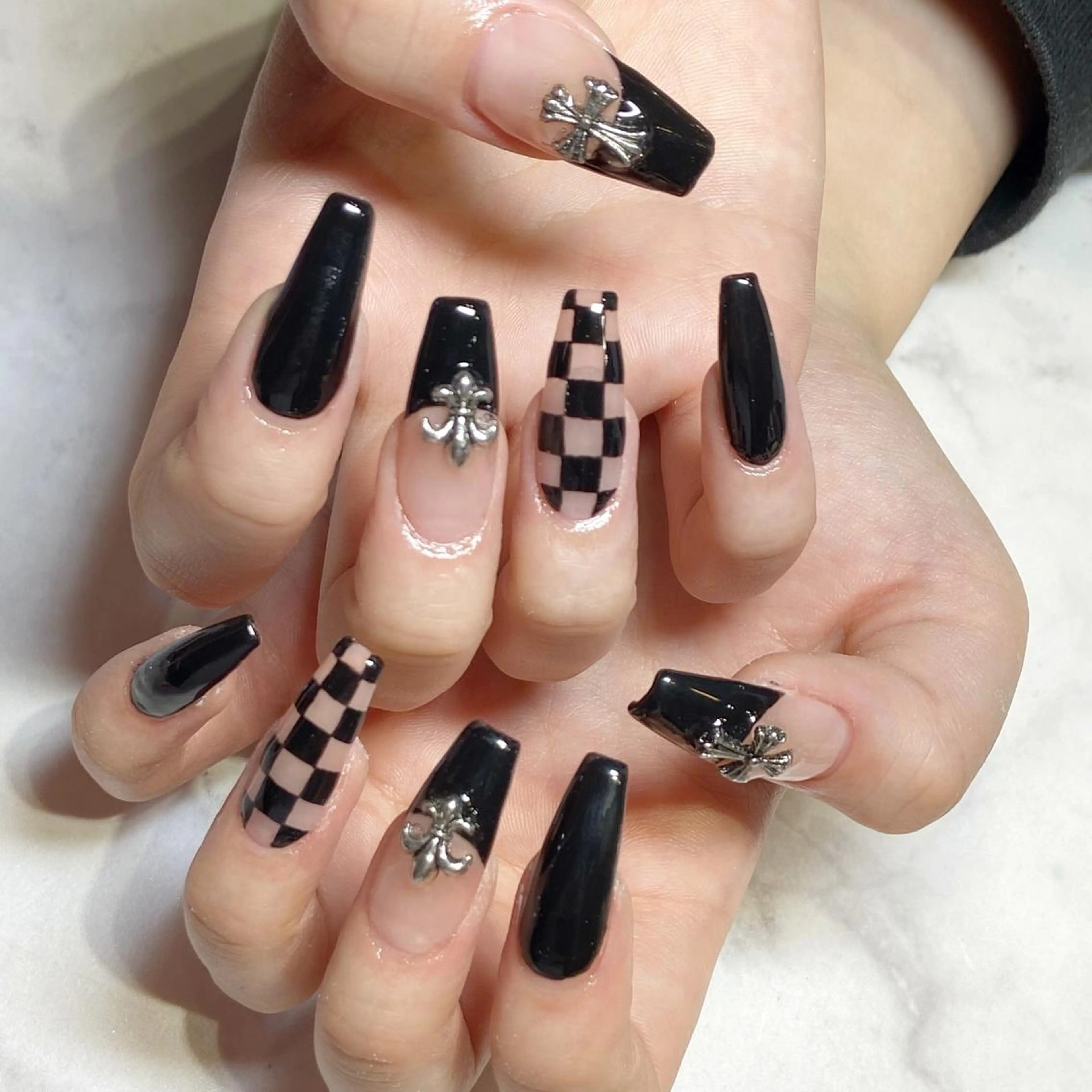ネイル スカルプネイル ハンドネイル YUN 💅のネイルデザイン