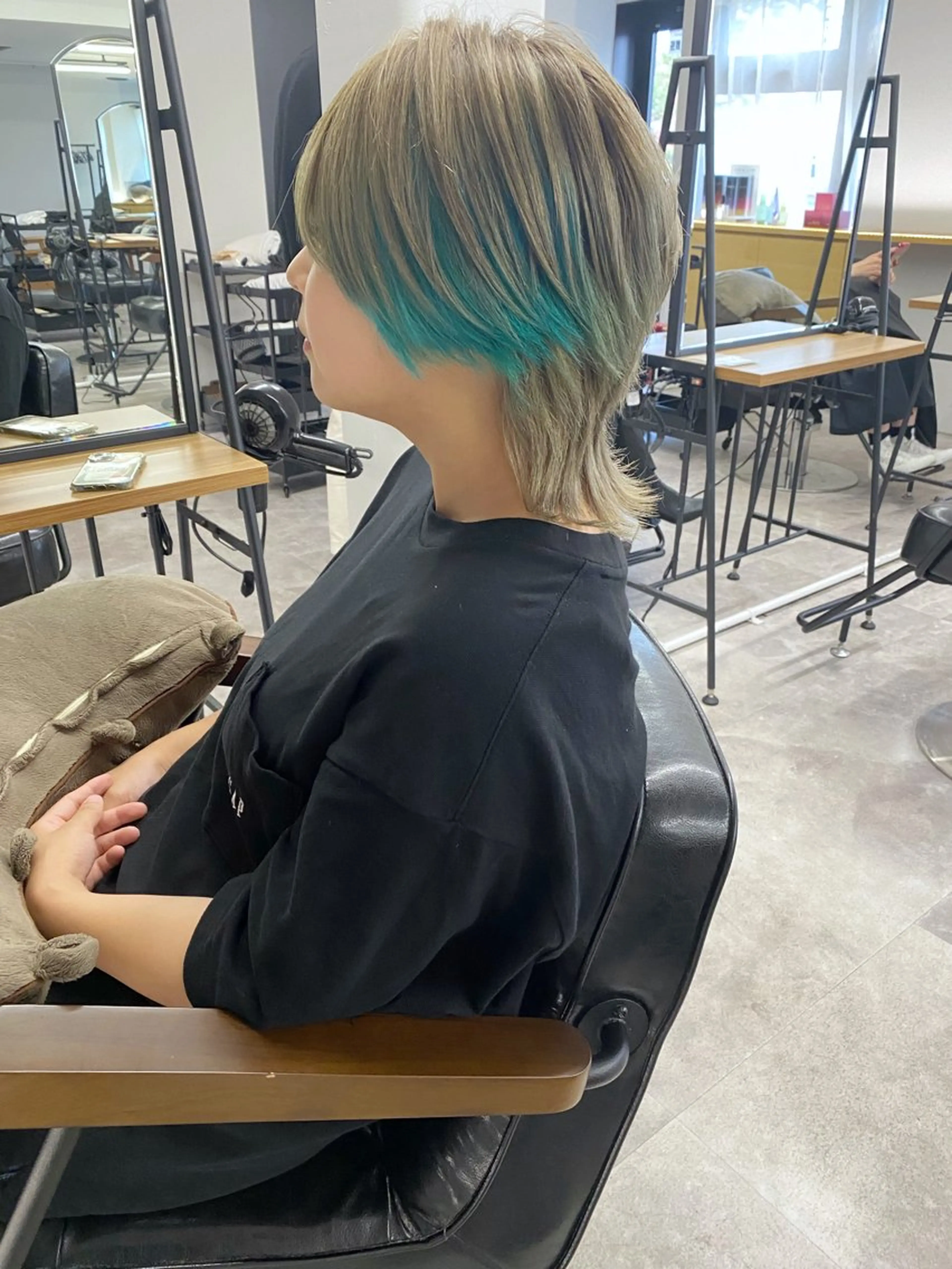 ミディアム カラー インナーカラー ウルフカット ヘアカラー 山﨑 大暉/ダブルカラー✨のヘアスタイル