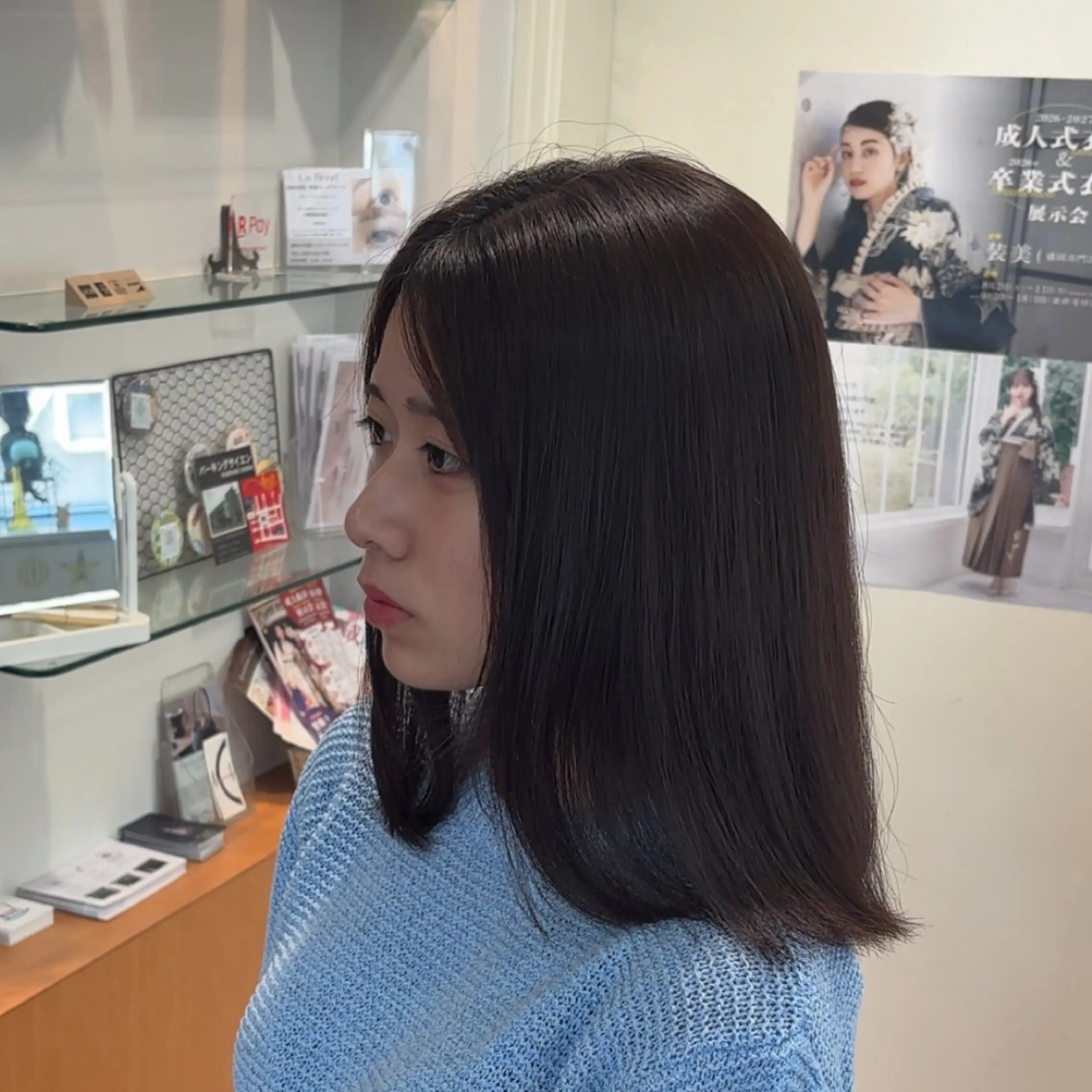 ミディアム パーマ 縮毛矯正 ✨ケアブリーチカラー ✨️透明感カラーのヘアスタイル