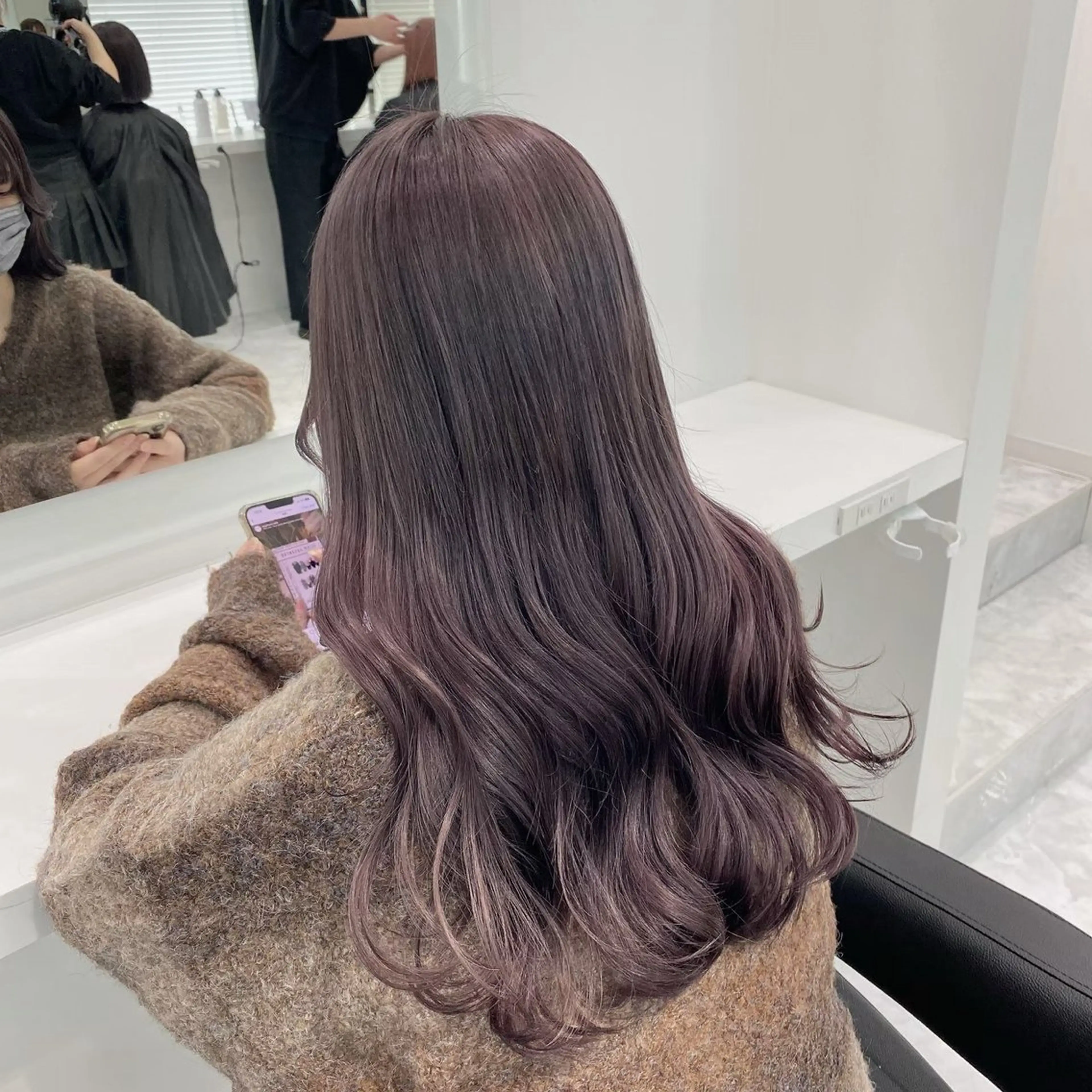 ロング カラー ヘアアレンジ ブリーチ 透明感カラー ブリーチなしカラー 髪質改善 似合わせカット 🩵ダメージレス艶感 ハイトーン🩷のヘアスタイル