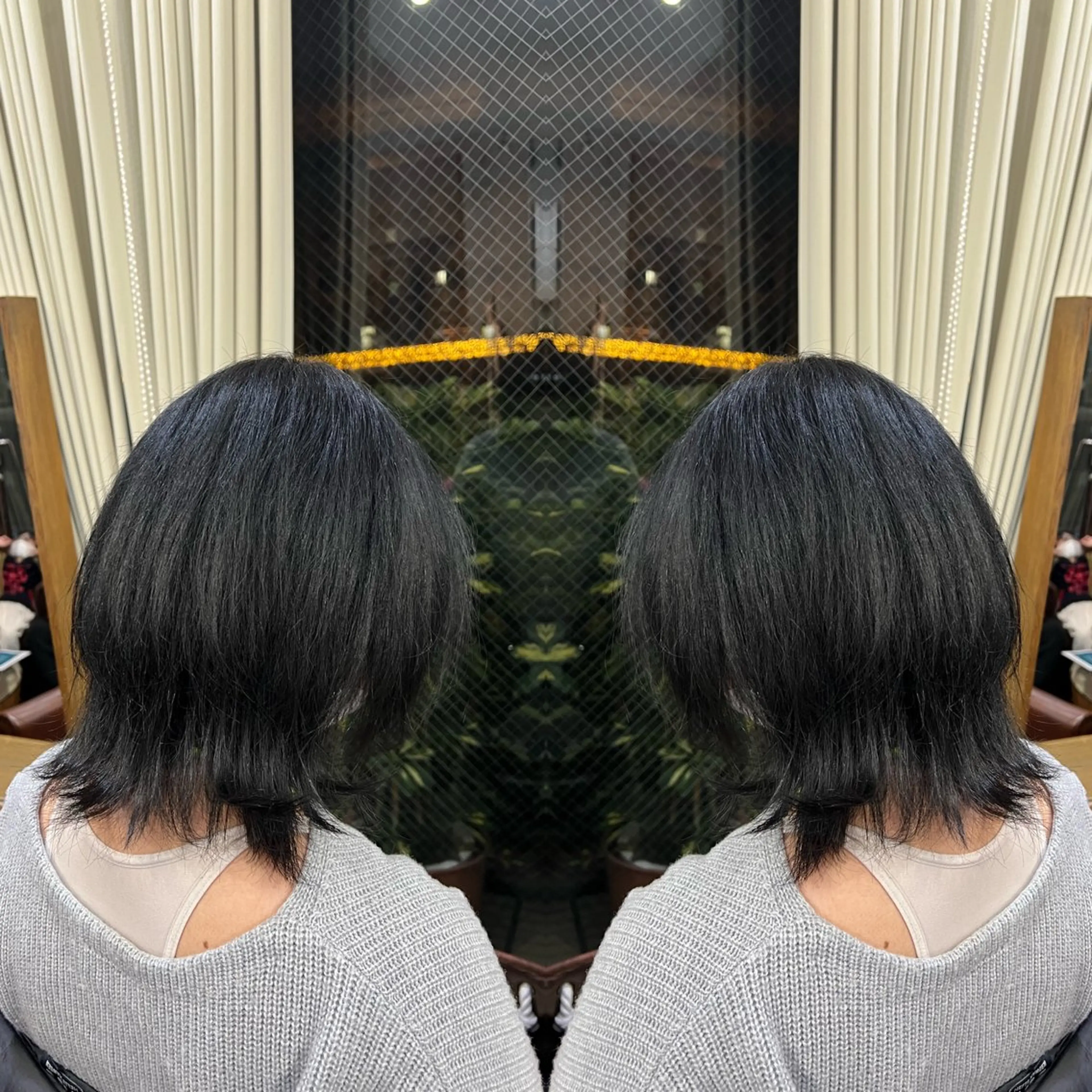 ミディアム カラー レイヤー/ボブ/ ミニボブ/AOIのヘアスタイル