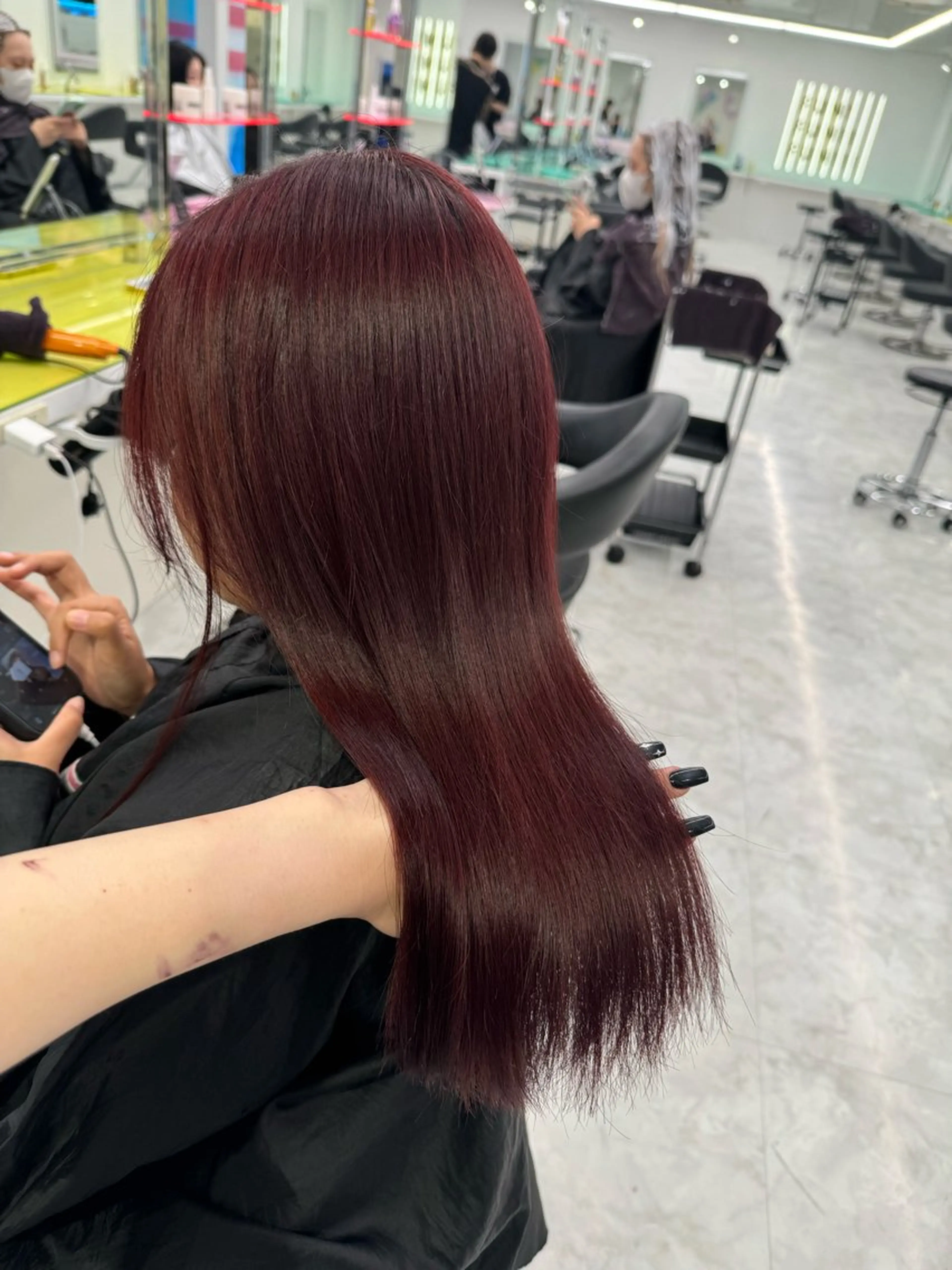 セミロング カラー ヘアカラー ダメージレスハイ トーン💖kanonのヘアスタイル