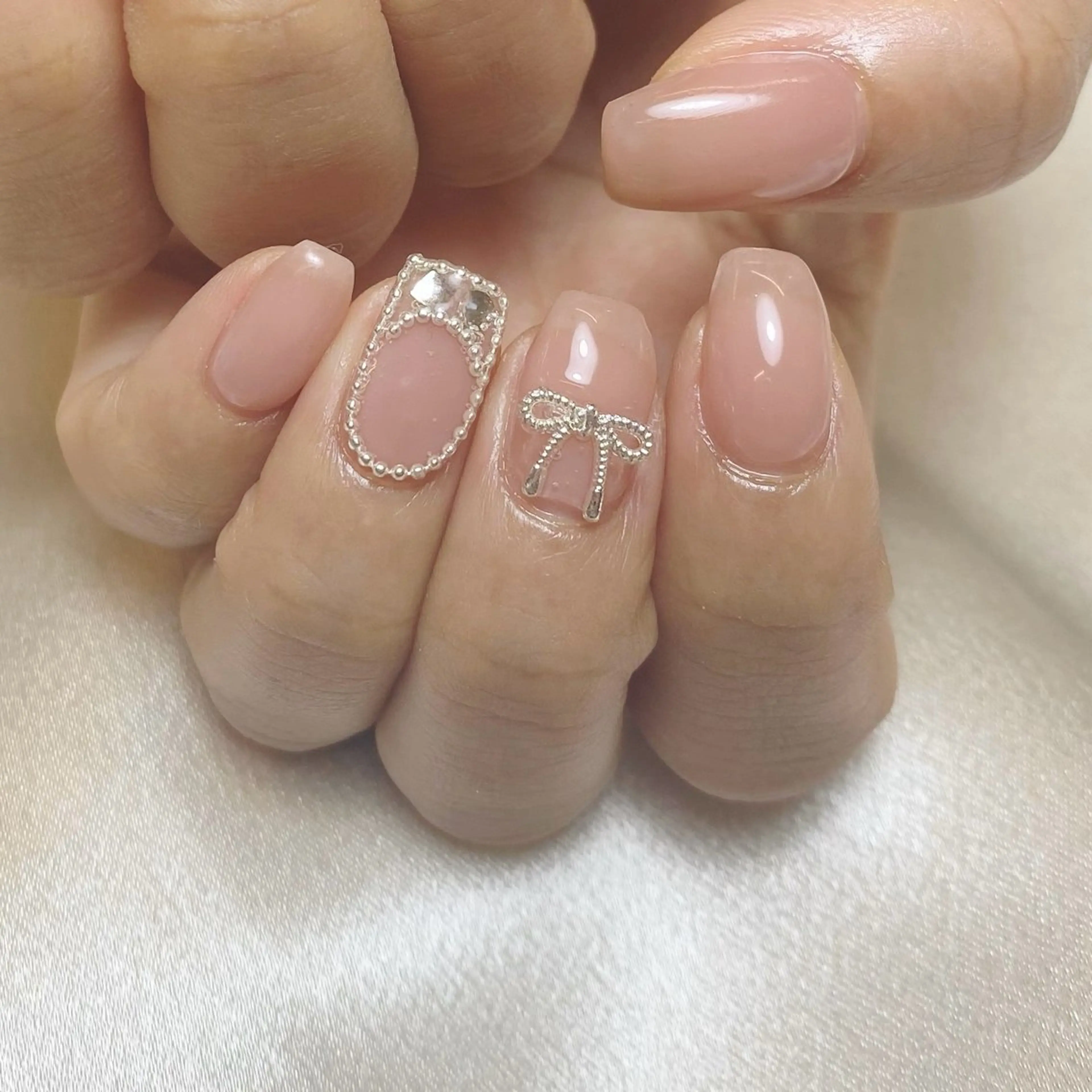 ネイル オーロラネイル ブルー ブラウン フラッシュネイル フットネイル ハンドネイル fein. miku🎀🍼のネイルデザイン