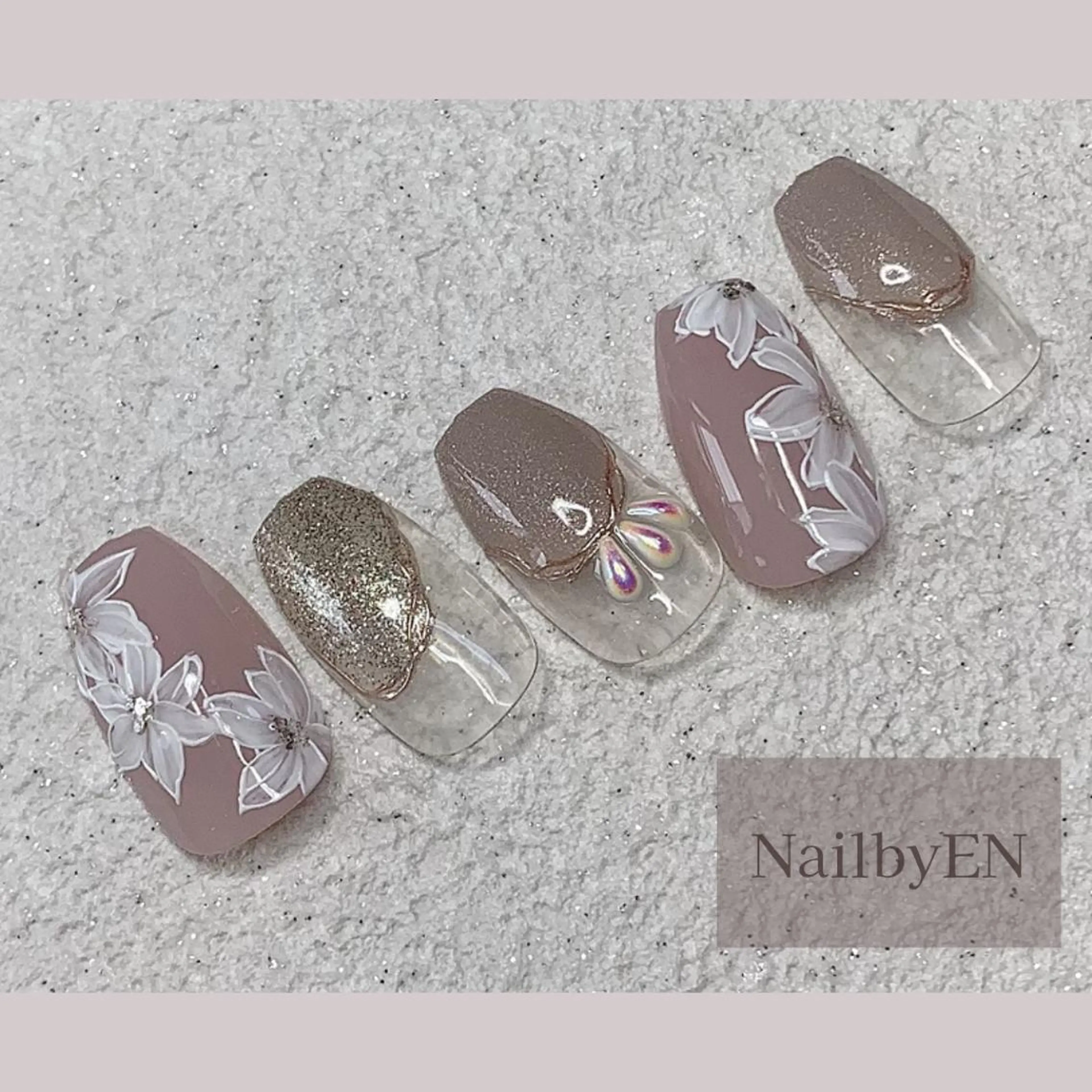 ネイル Nail&Wax by ENのネイルデザイン