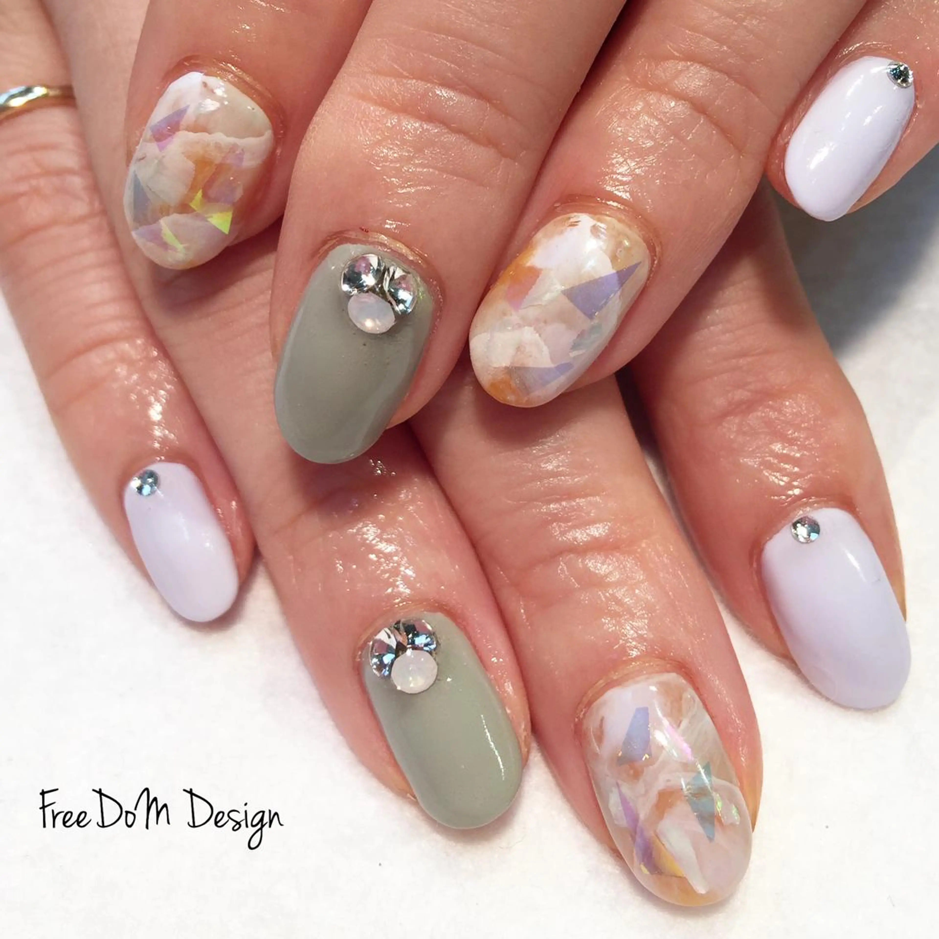 ネイル アートネイル ＦreeDoＭ   Design所属・W KUMIのネイルデザイン