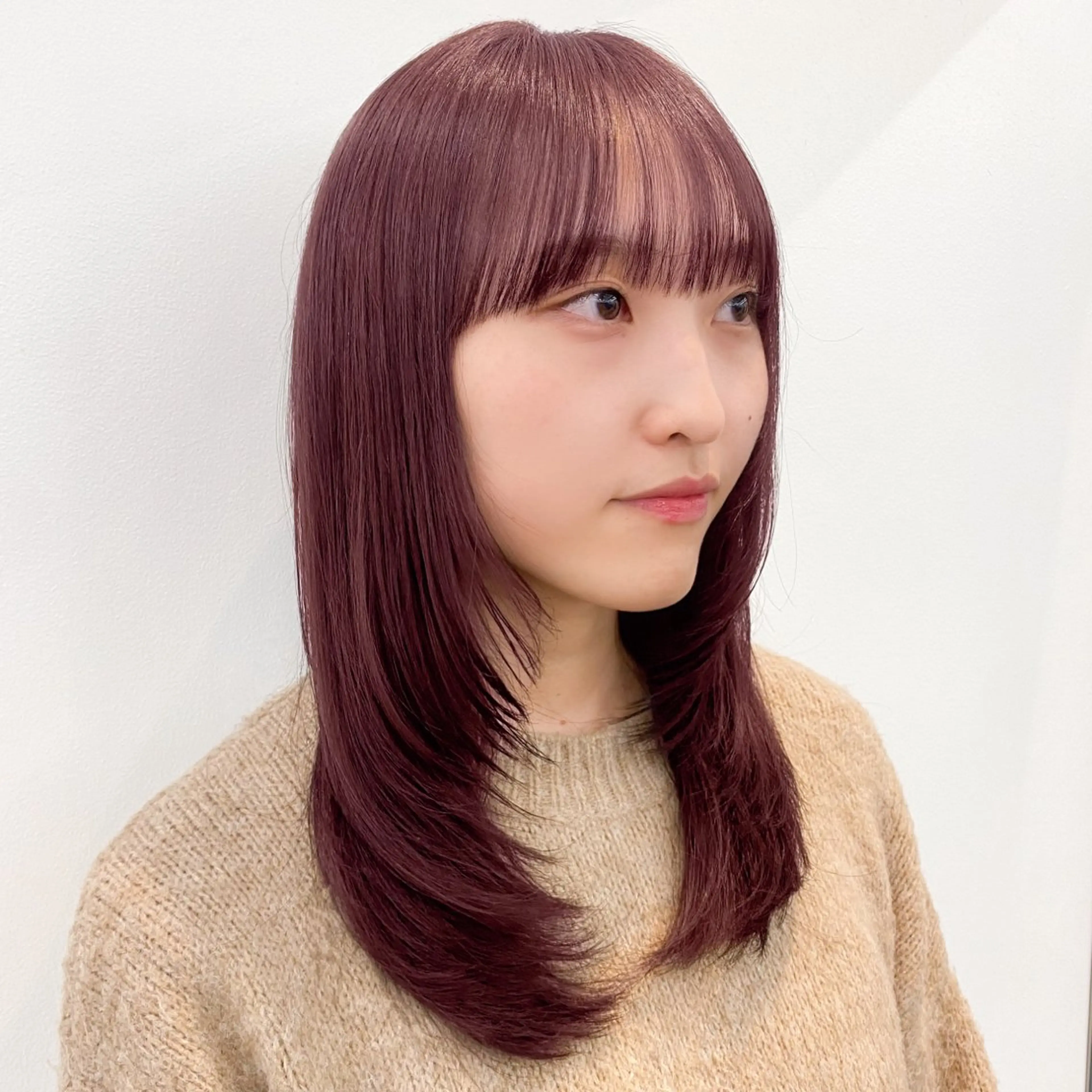 ミディアム カラー ブリーチ ブリーチなしカラー ピンクカラー レイヤーカット カット トリートメント shiori/暖色/ レイヤー/似合わせのヘアスタイル