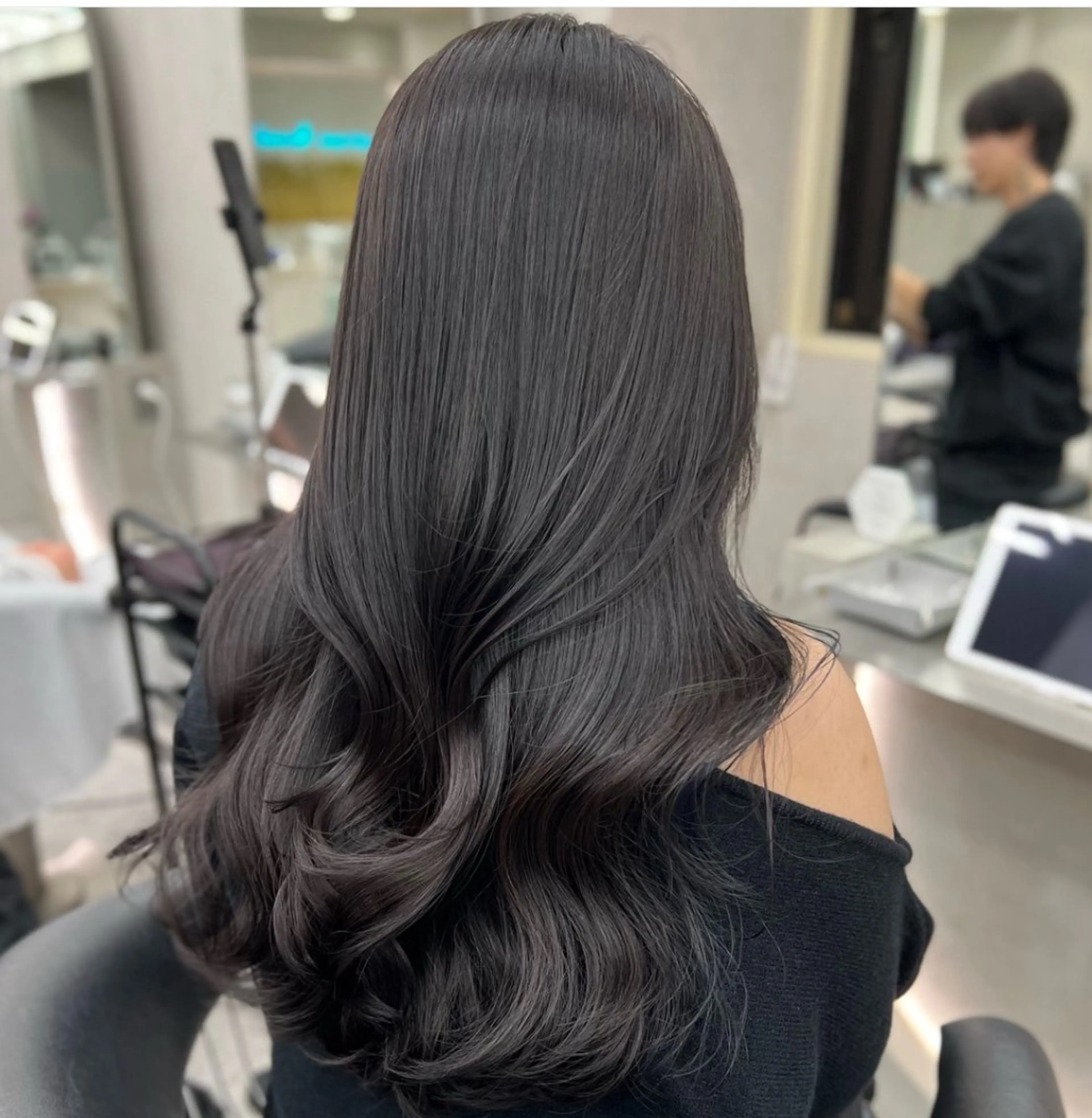 ロング アッシュ アッシュグレー アッシュグレージュ 韓国風ヘア ワンホンヘア ヘアカラー Lond Role所属・🎀透明感カラー shizuka🎀のヘアスタイル