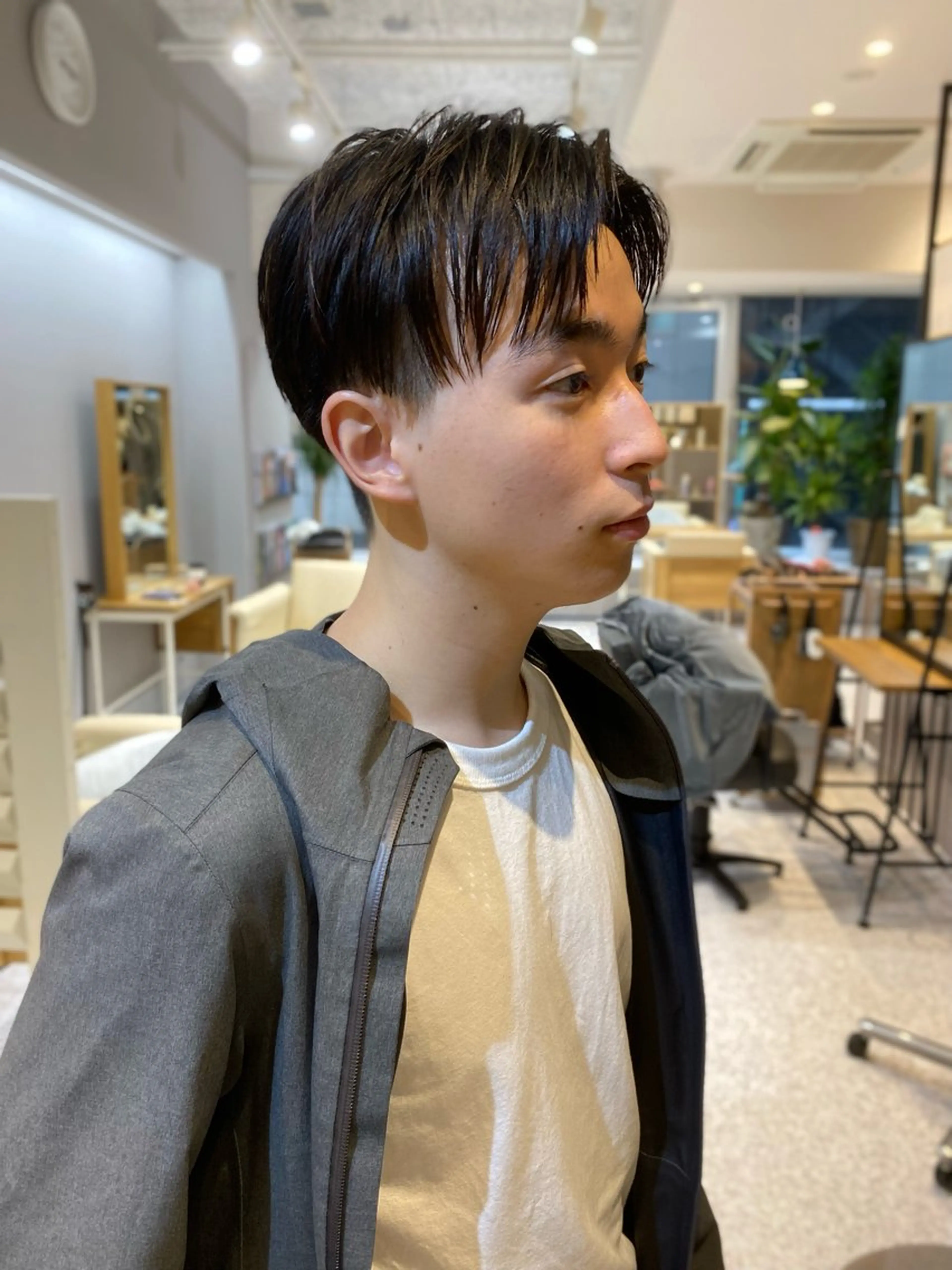 ショート メンズ 刈り上げ カット 齋藤 優のヘアスタイル