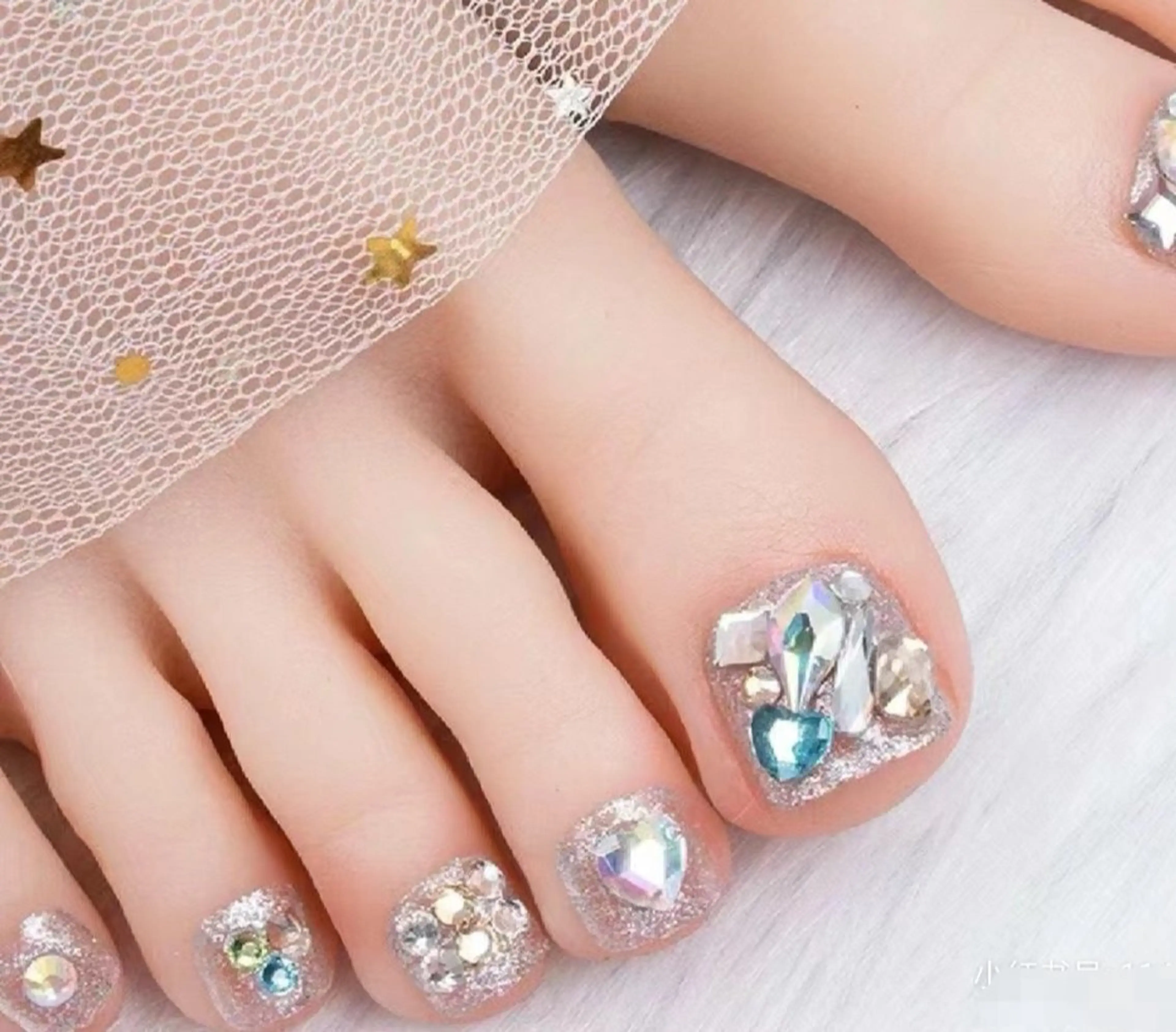 ネイル フットネイル ネイリストゆか💅 長さだし、深爪矯正のネイルデザイン