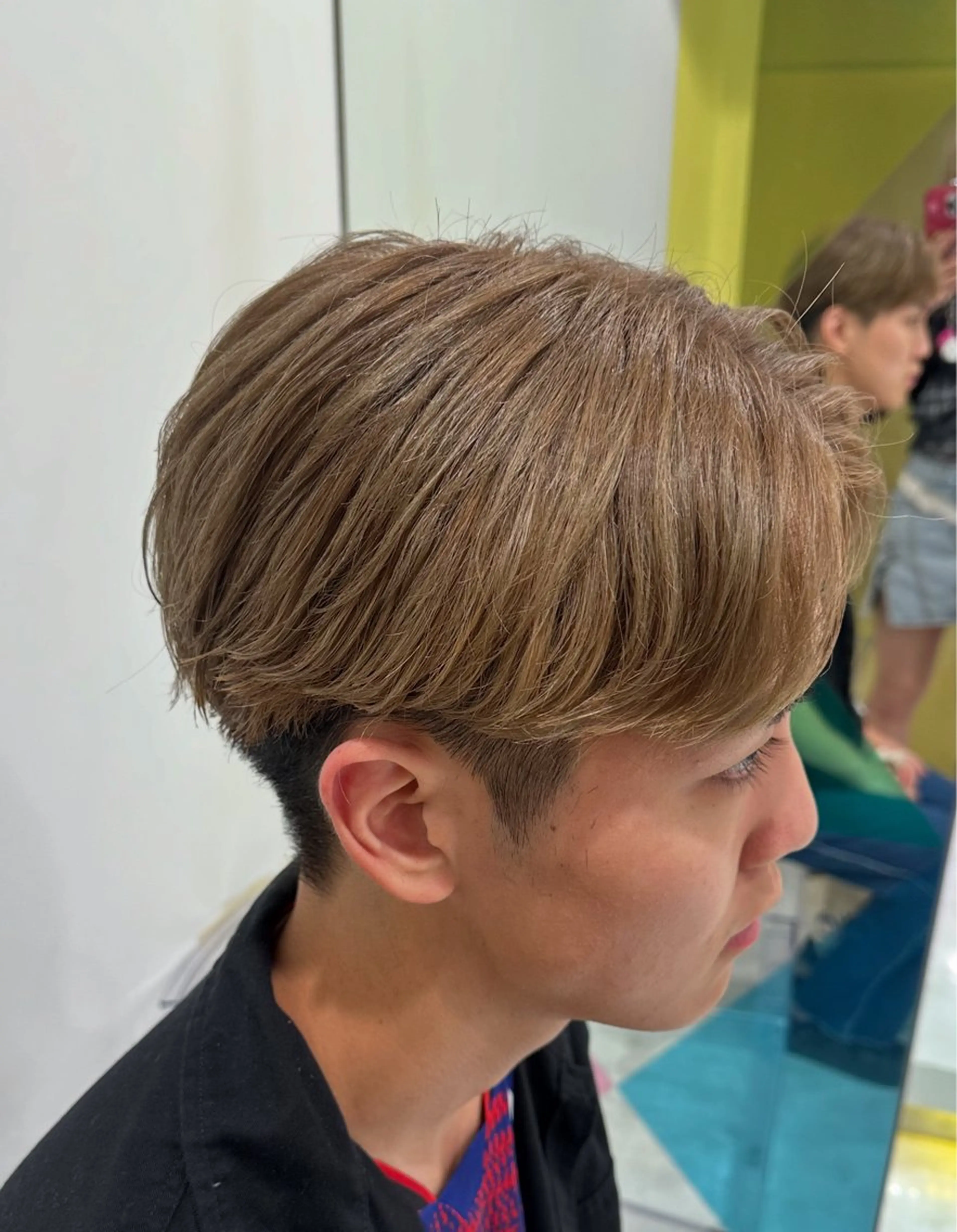 ショート ハイトーン🌈メンズ カット♡Machanのヘアスタイル