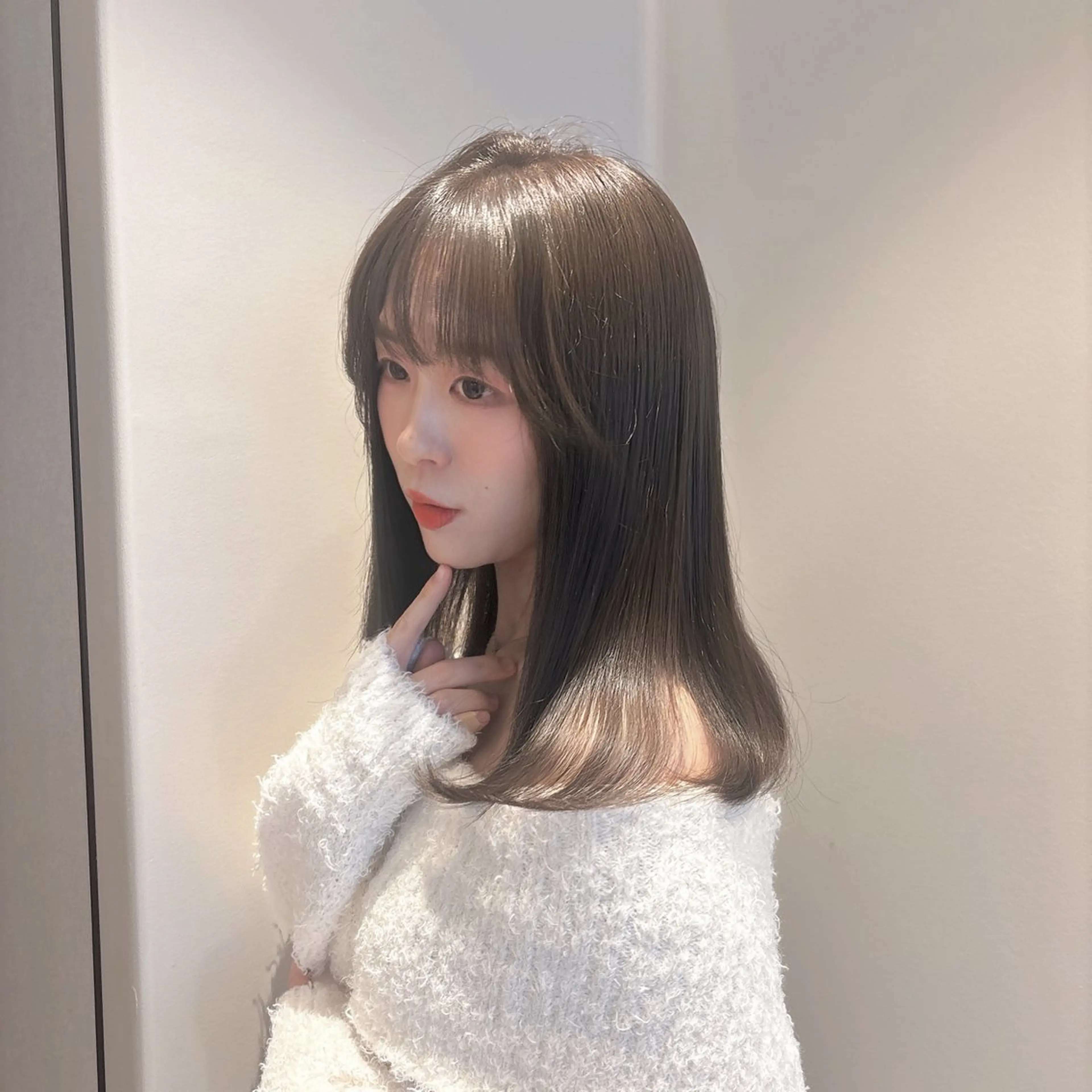 セミロング カラー オリーブカラー 髪質改善カラー ベージュ🤎YUMEのヘアスタイル