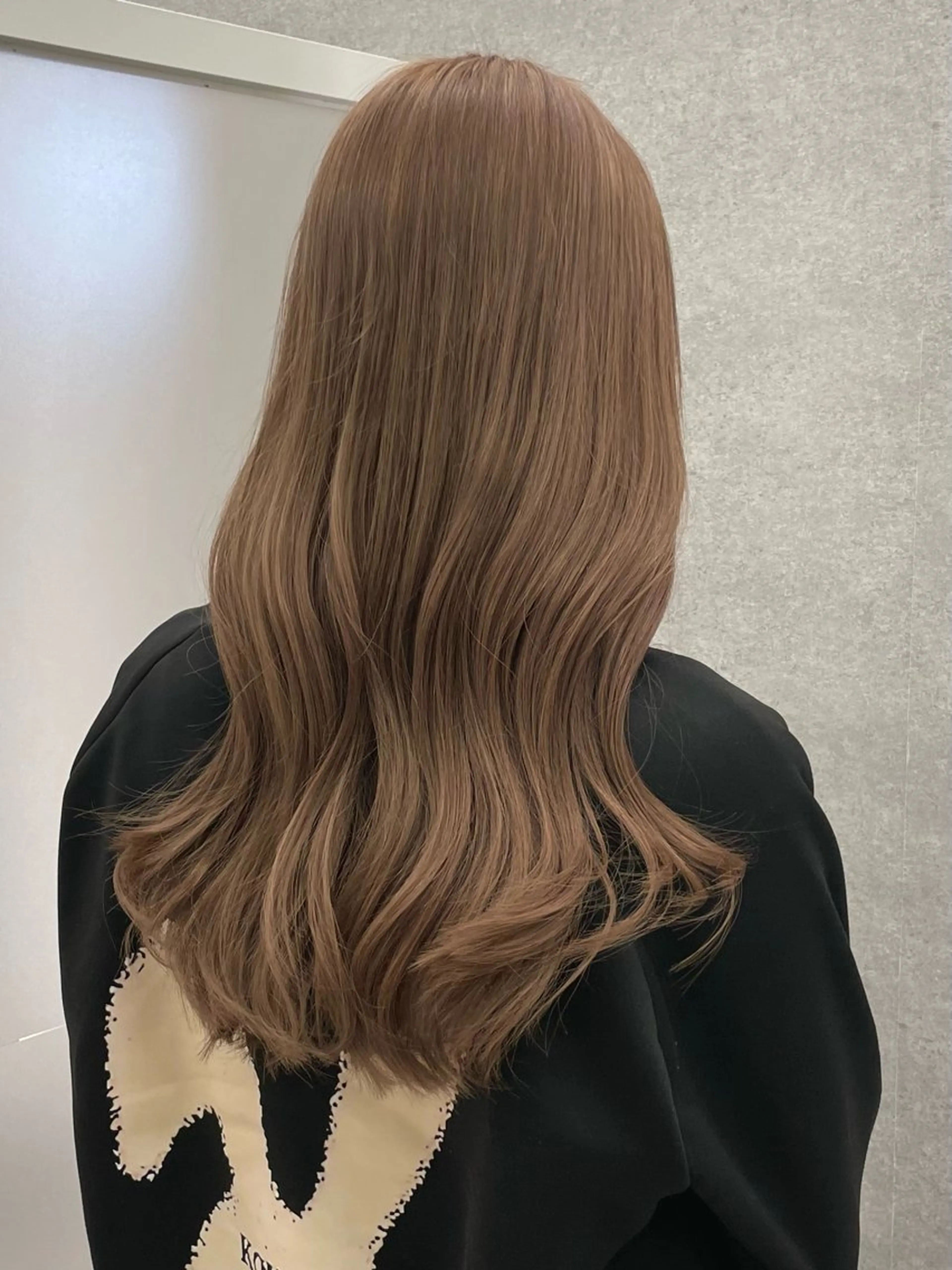 ロング カラー ベージュカラー ブリーチ 愛華 【geep】のヘアスタイル